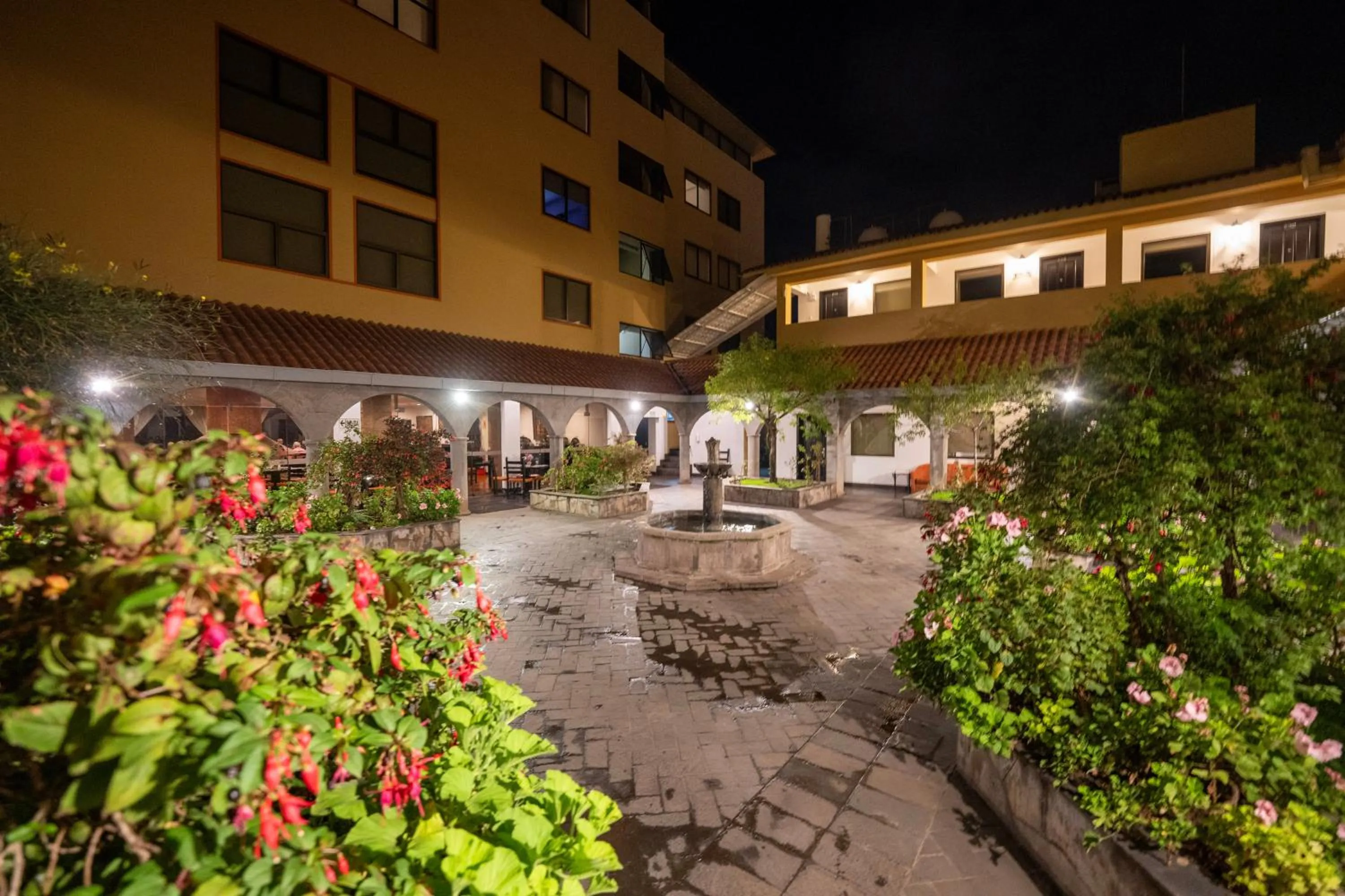 Patio in Hotel Jose Antonio Cusco