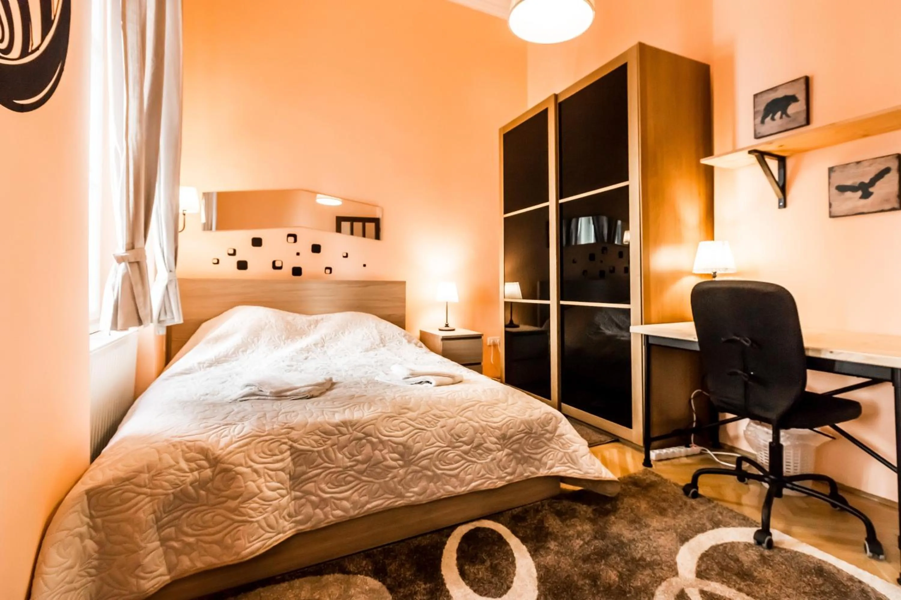 Photo of the whole room, Bed in BpR König Design Apartment