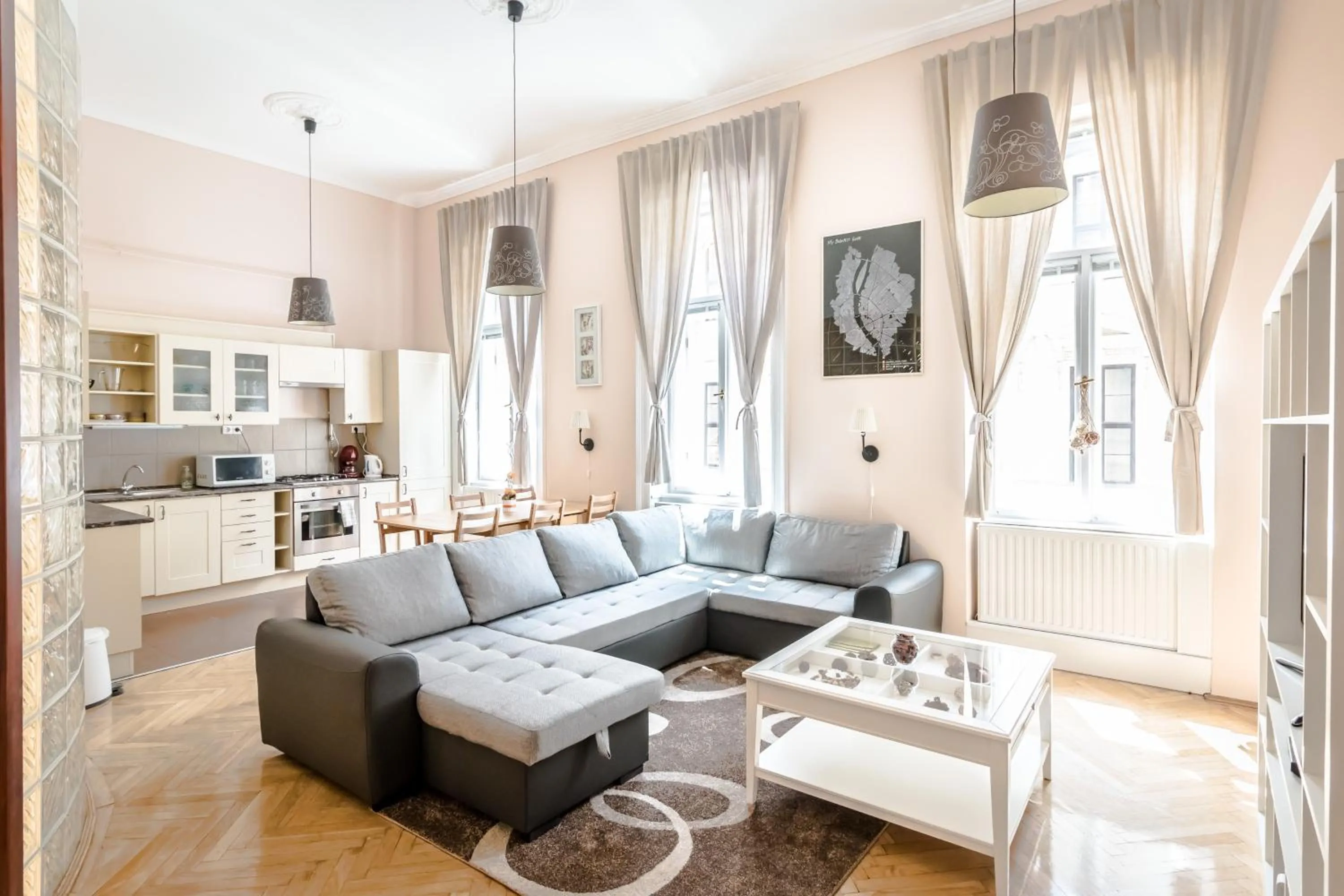 Two-Bedroom Apartment in BpR König Design Apartment