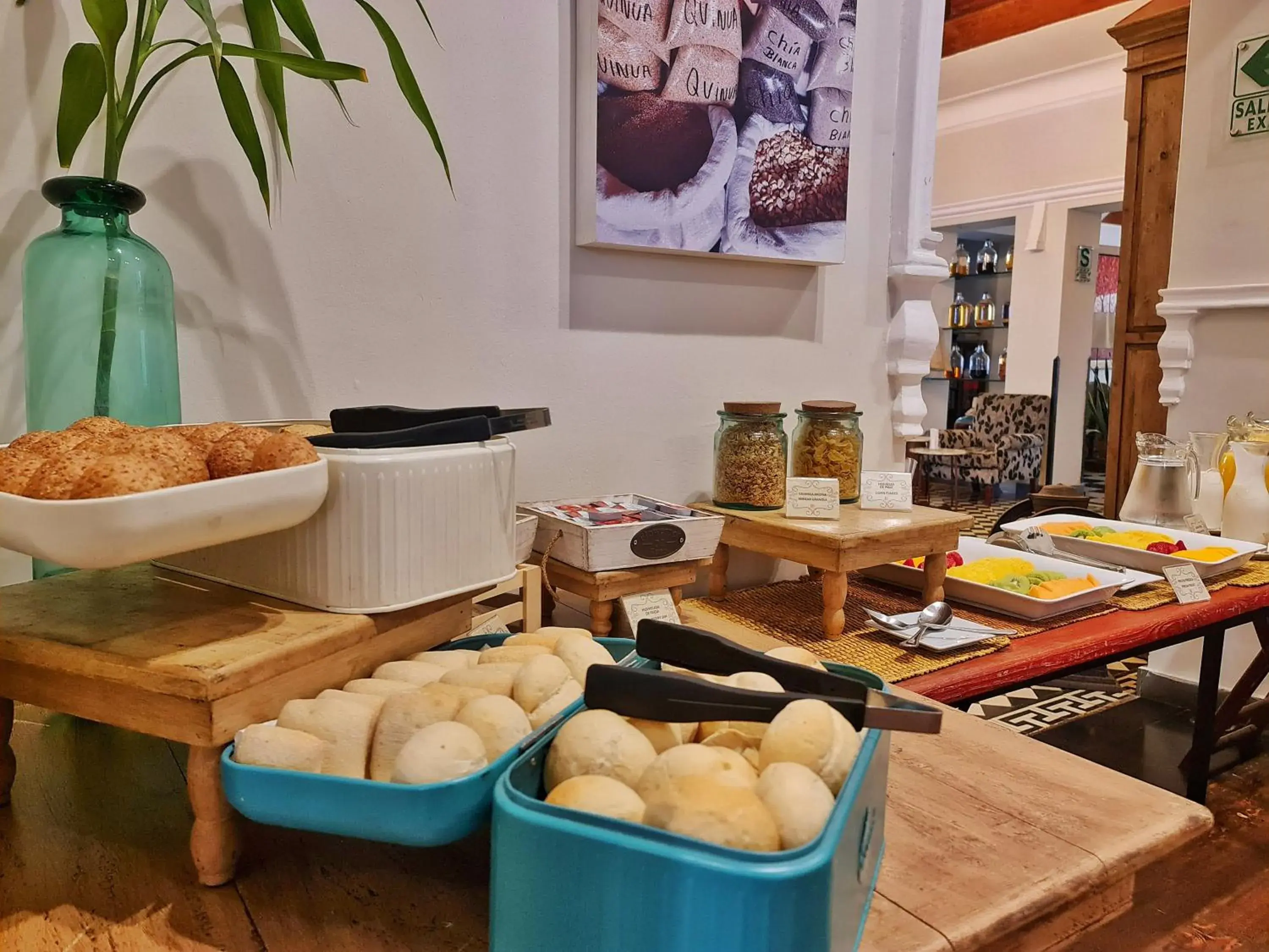 Breakfast in Hotel Antigua Miraflores Breakfast in Hotel Antigua Miraflores