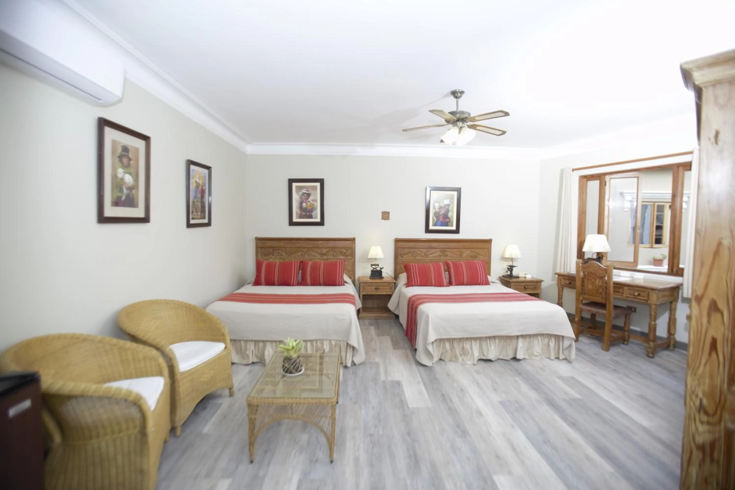 Photo of the whole room, Bed in Hotel Antigua Miraflores