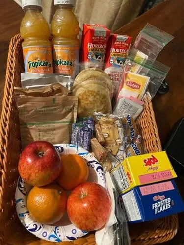 Breakfast in Americas Best Value Inn Royal Carriage