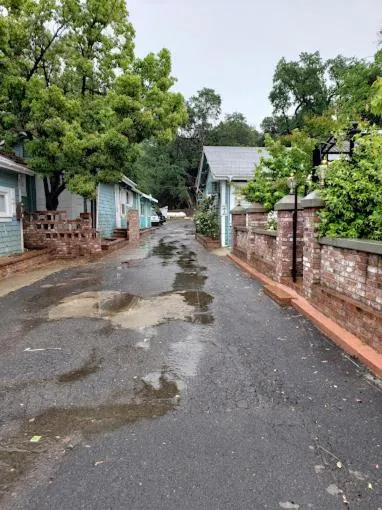 Property building in Americas Best Value Inn Royal Carriage