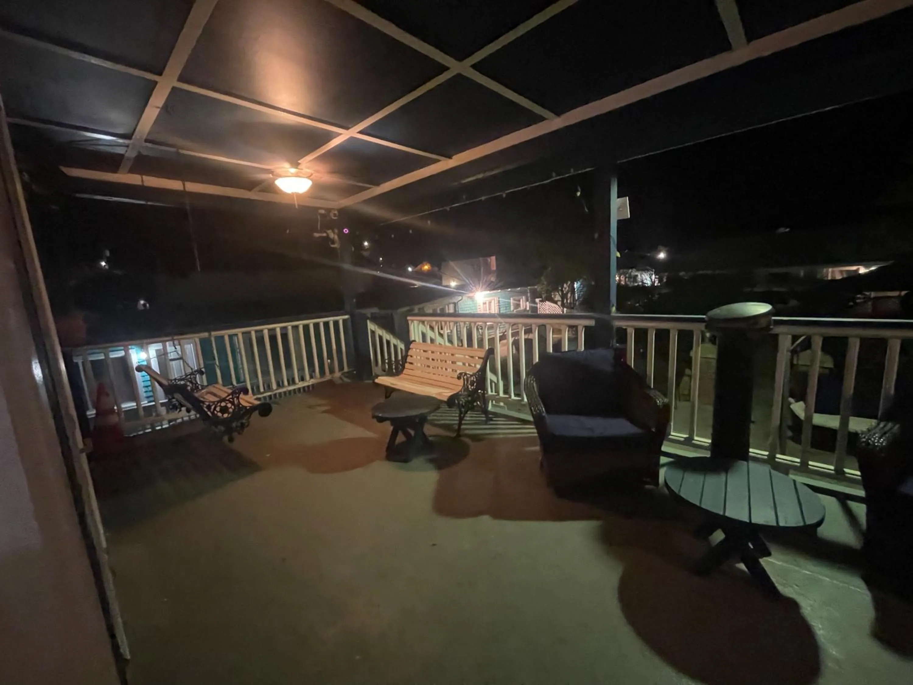 Patio in Americas Best Value Inn Royal Carriage