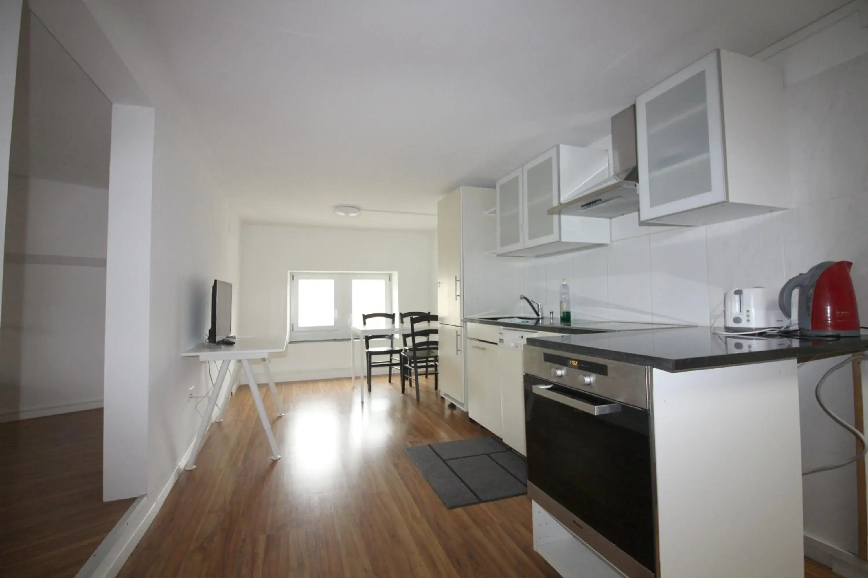 Two-Bedroom Apartment in Swiss Star California - Self Check-In Two-Bedroom Apartment in Swiss Star California - Self Check-In