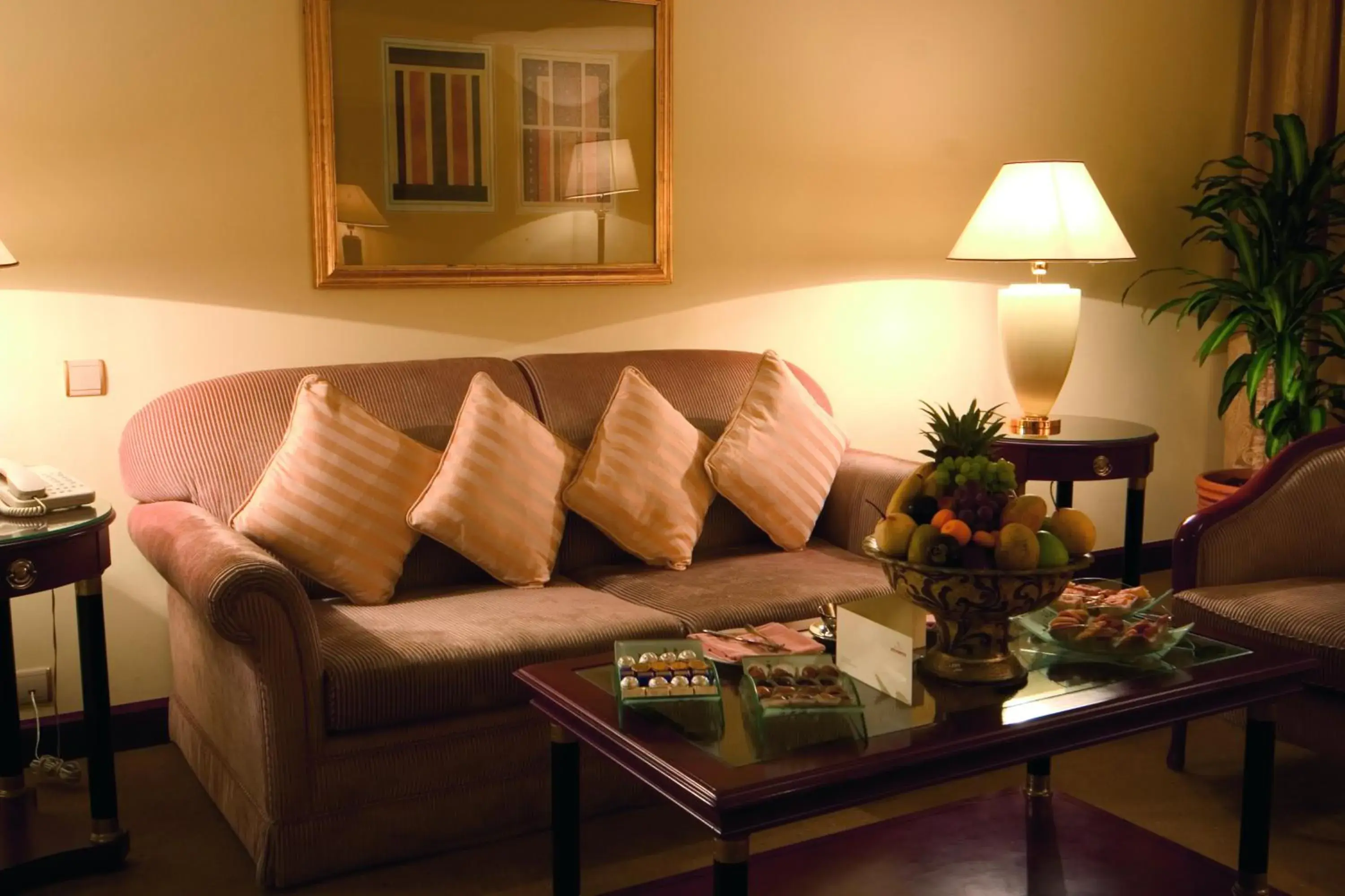 Living room in New Madinah Hotel Living room in New Madinah Hotel