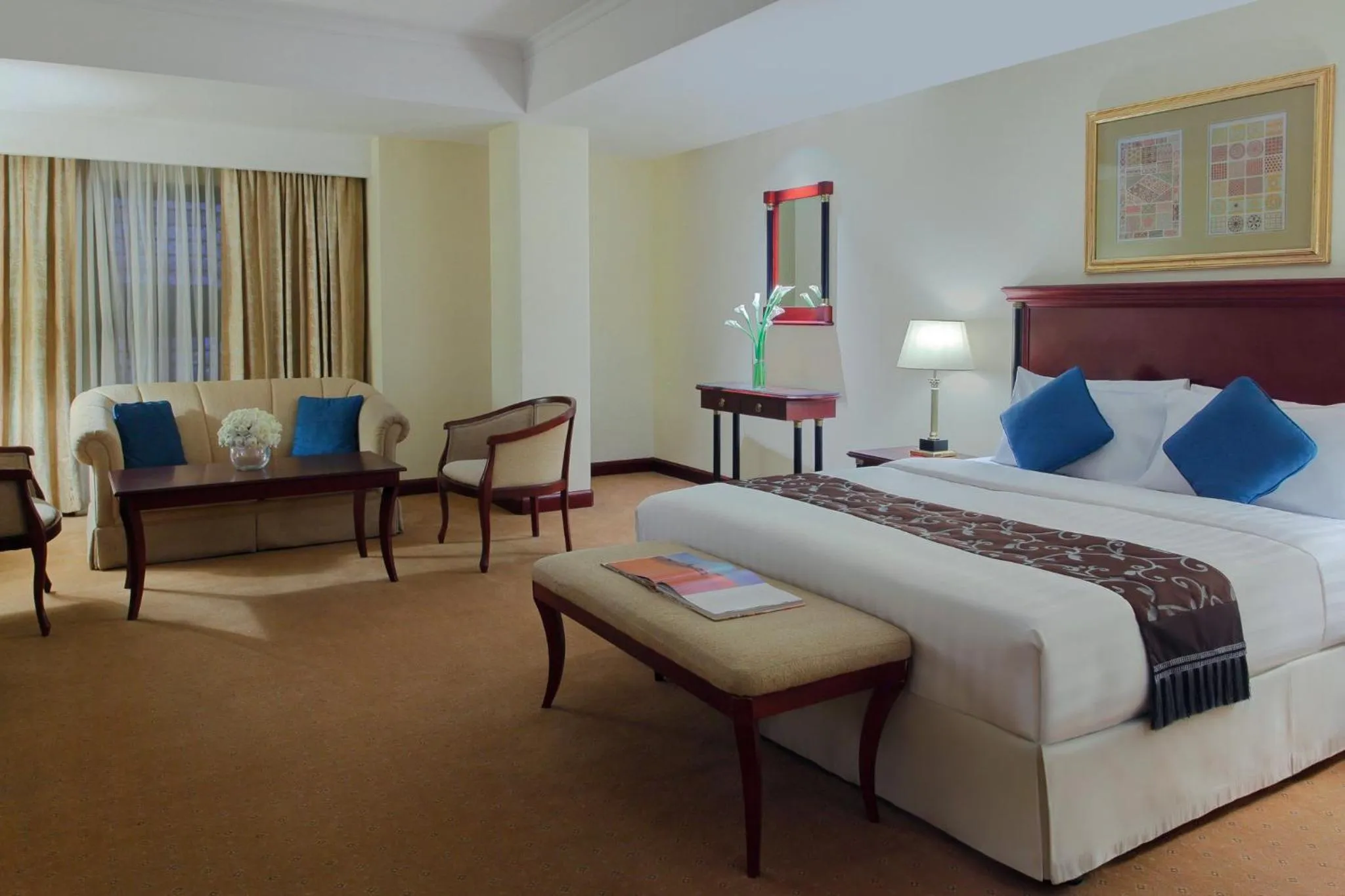 Photo of the whole room, Bed in New Madinah Hotel