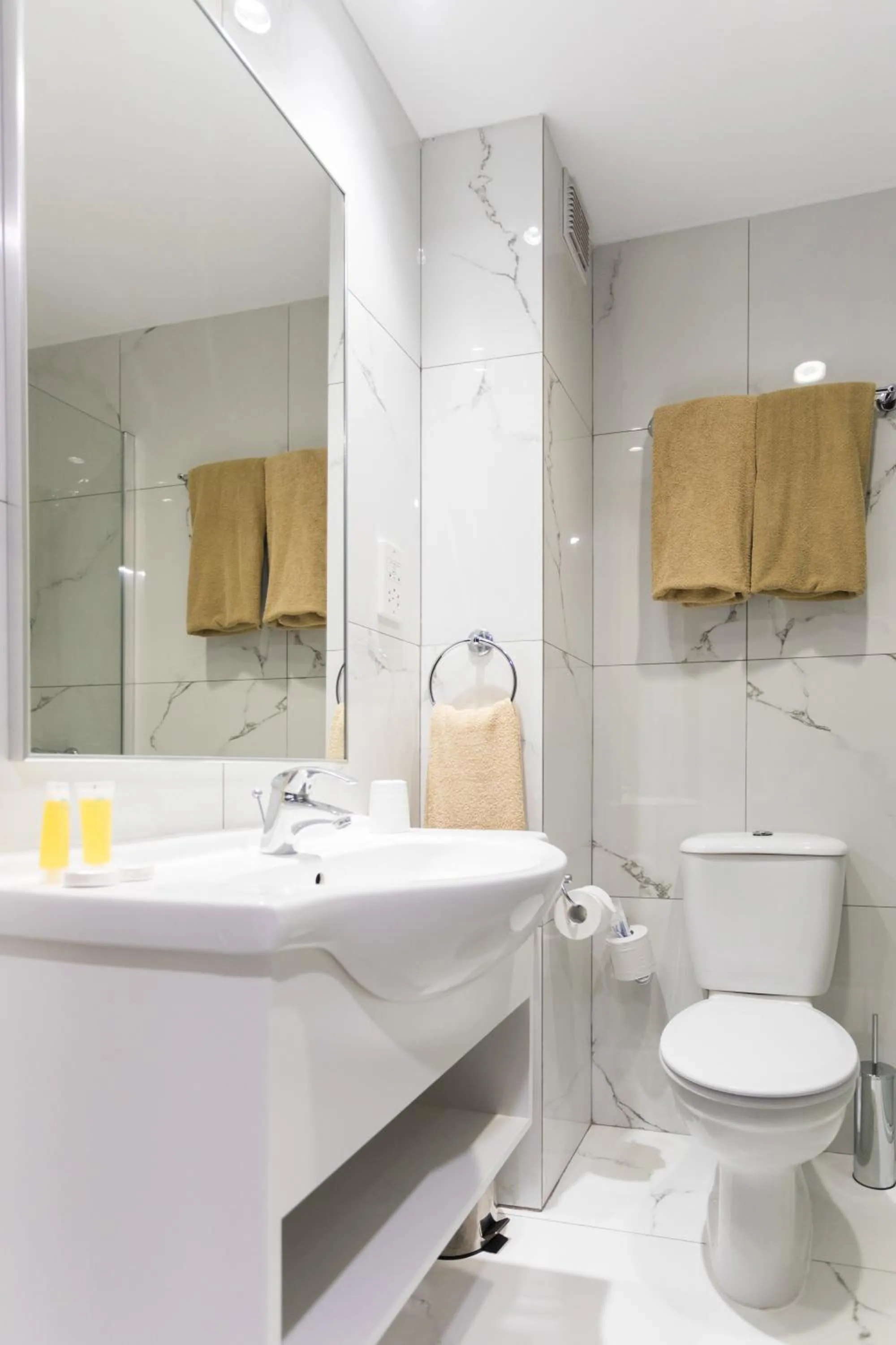 Bathroom in Christofinia Hotel