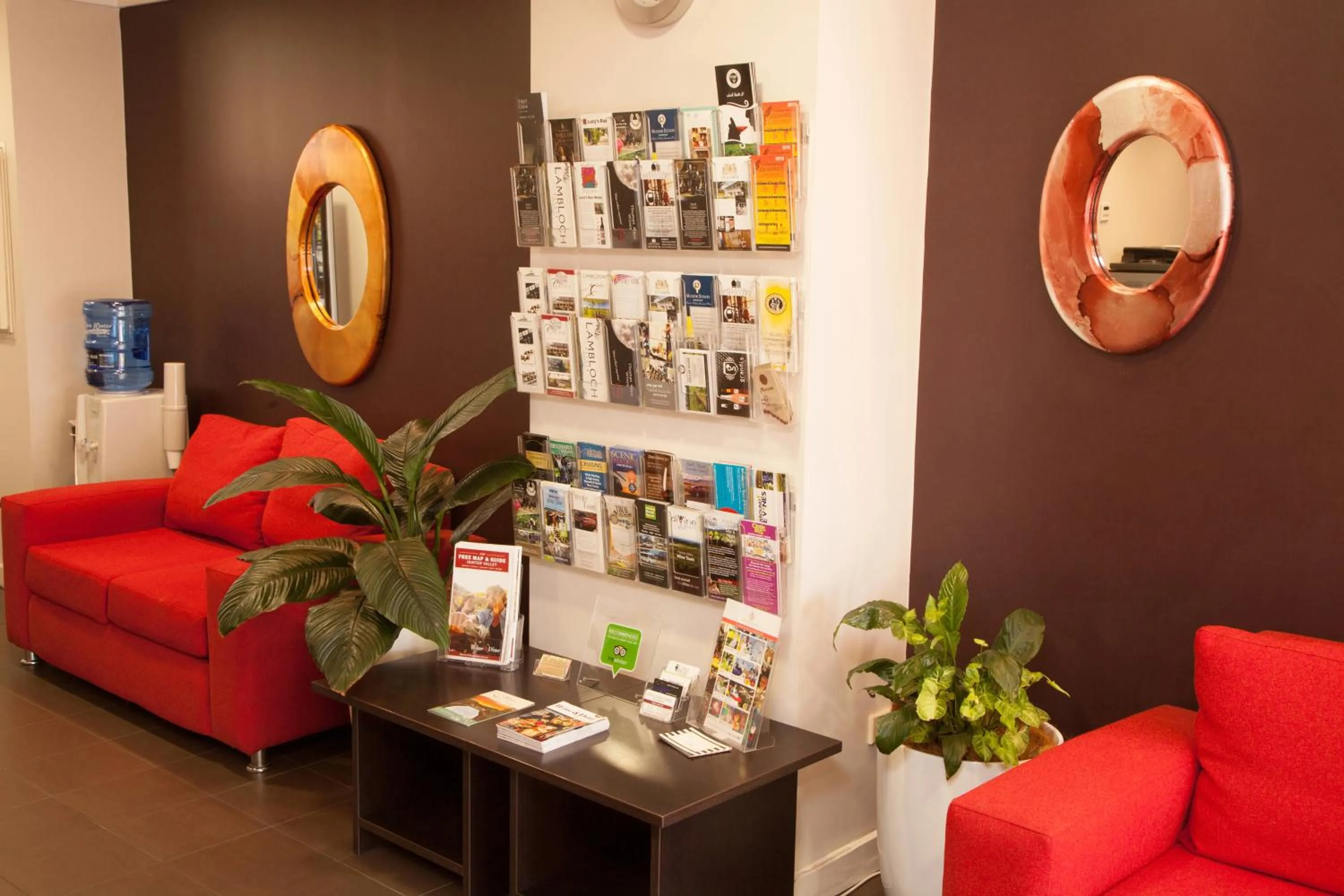 Lobby or reception in Wine Country Motor Inn