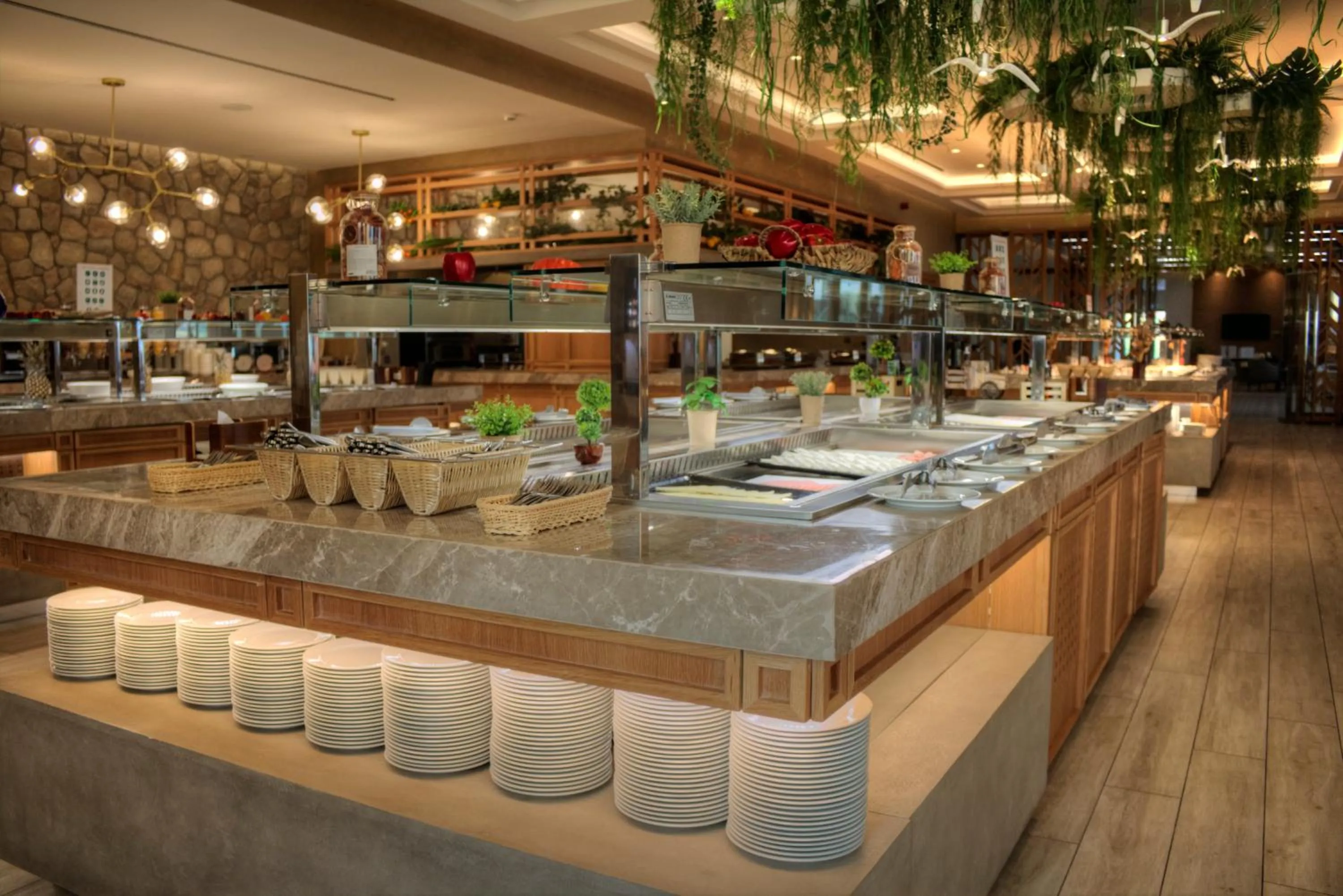 Restaurant/places to eat in Almyros Beach