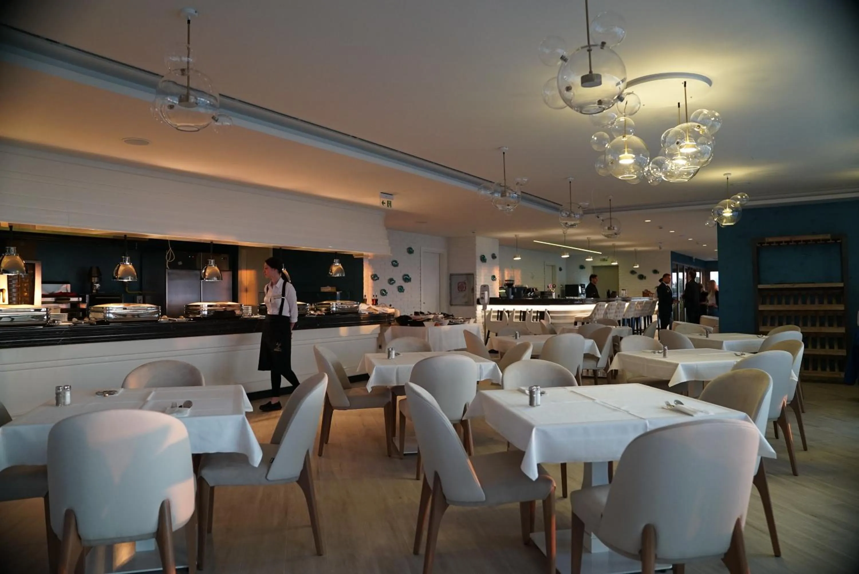 Restaurant/places to eat in Almyros Beach