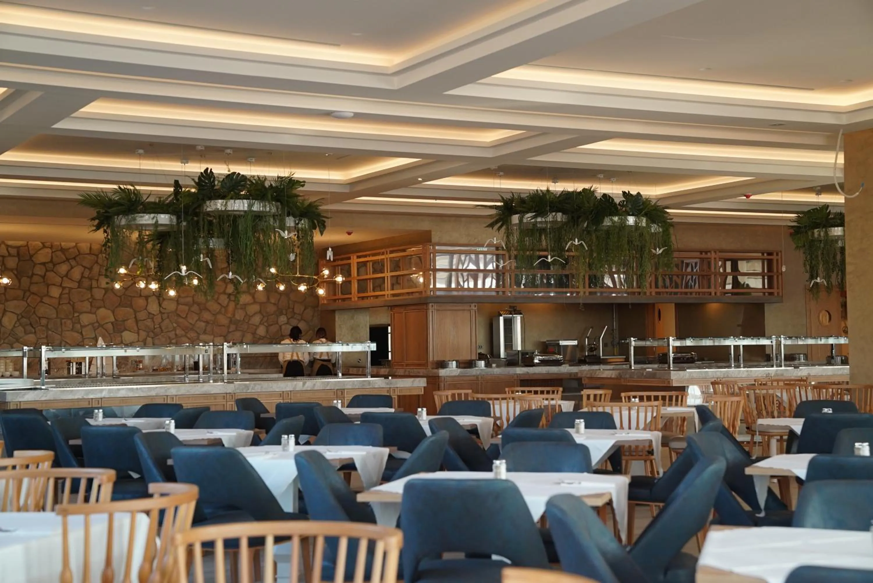 Restaurant/places to eat in Almyros Beach