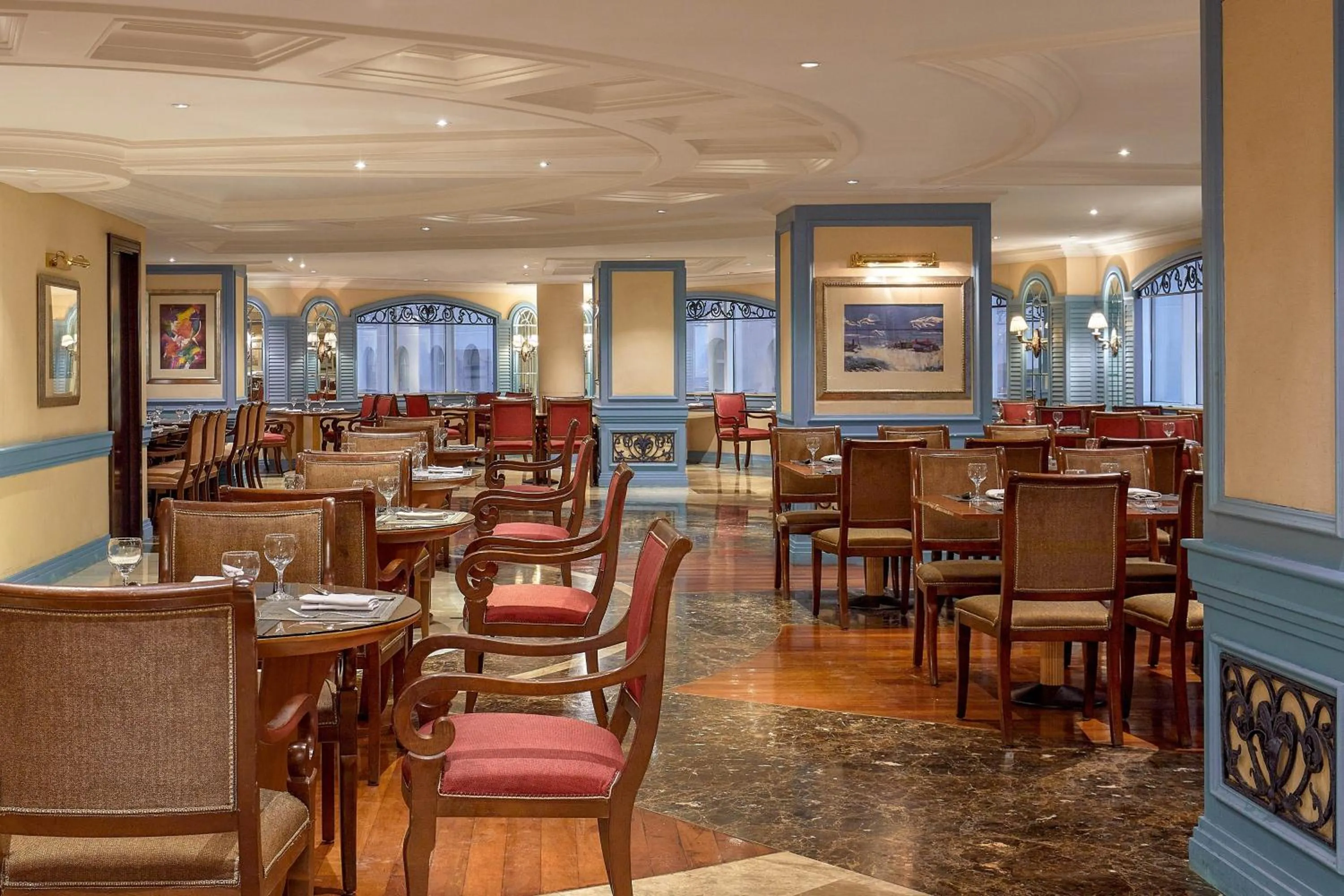 Restaurant/places to eat in Le Meridien Makkah