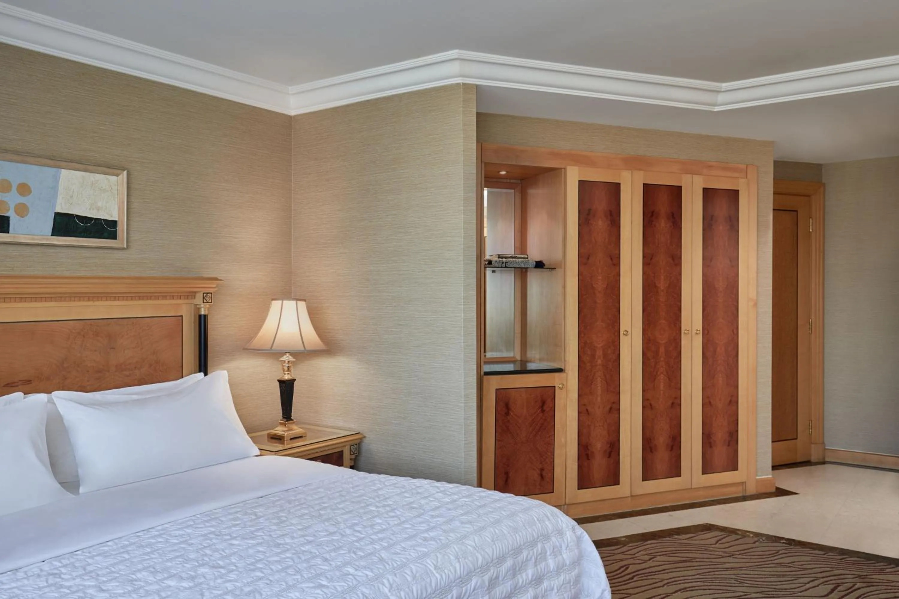 Photo of the whole room, Bed in Le Meridien Makkah