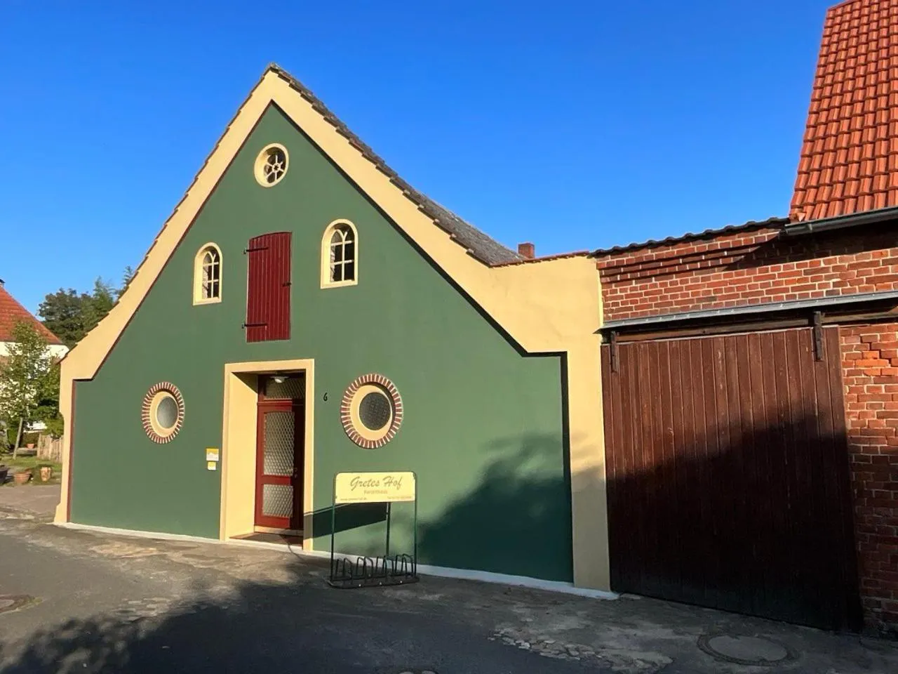 Property building in Gretes Hof