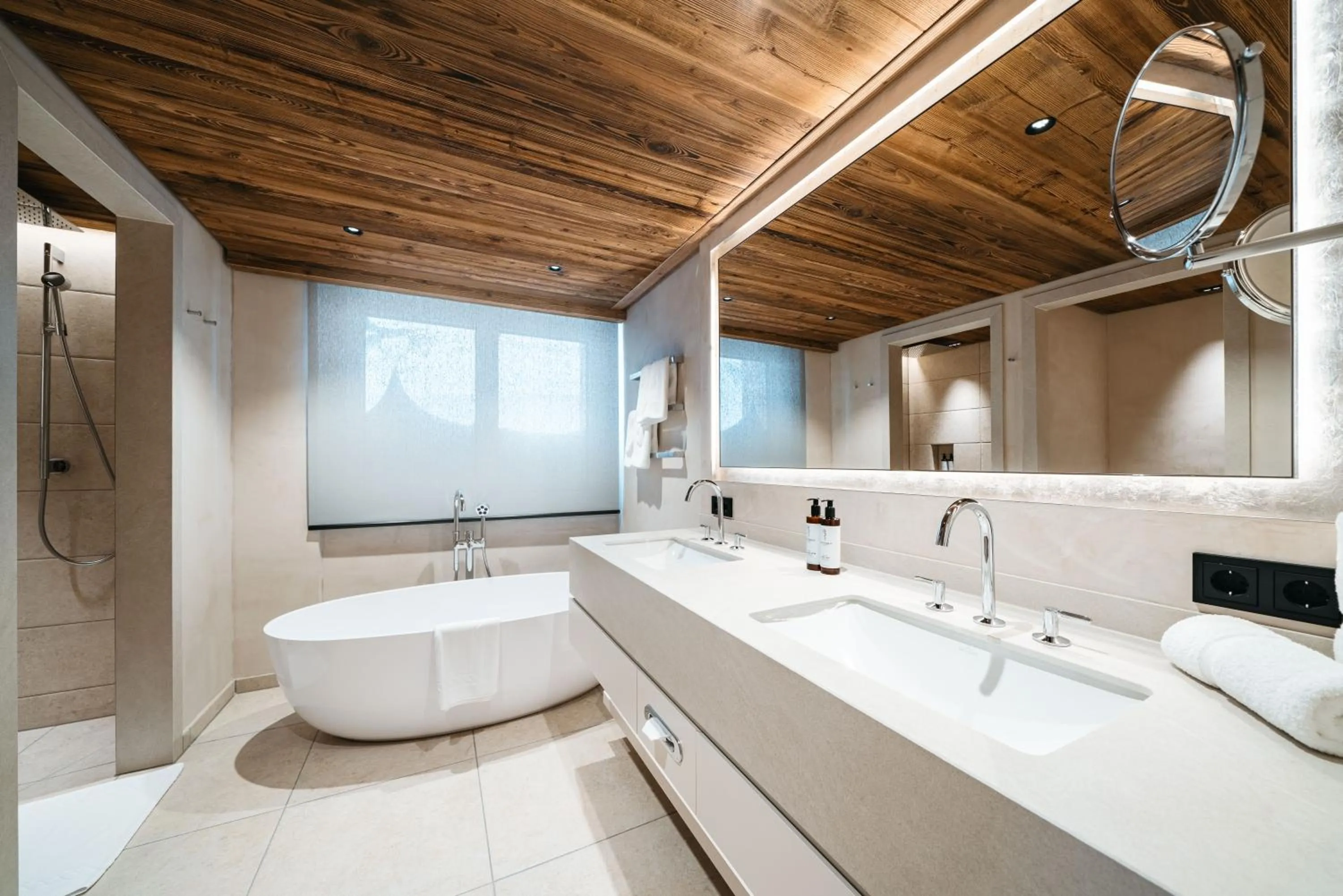 Bathroom in Hotel Maiensee