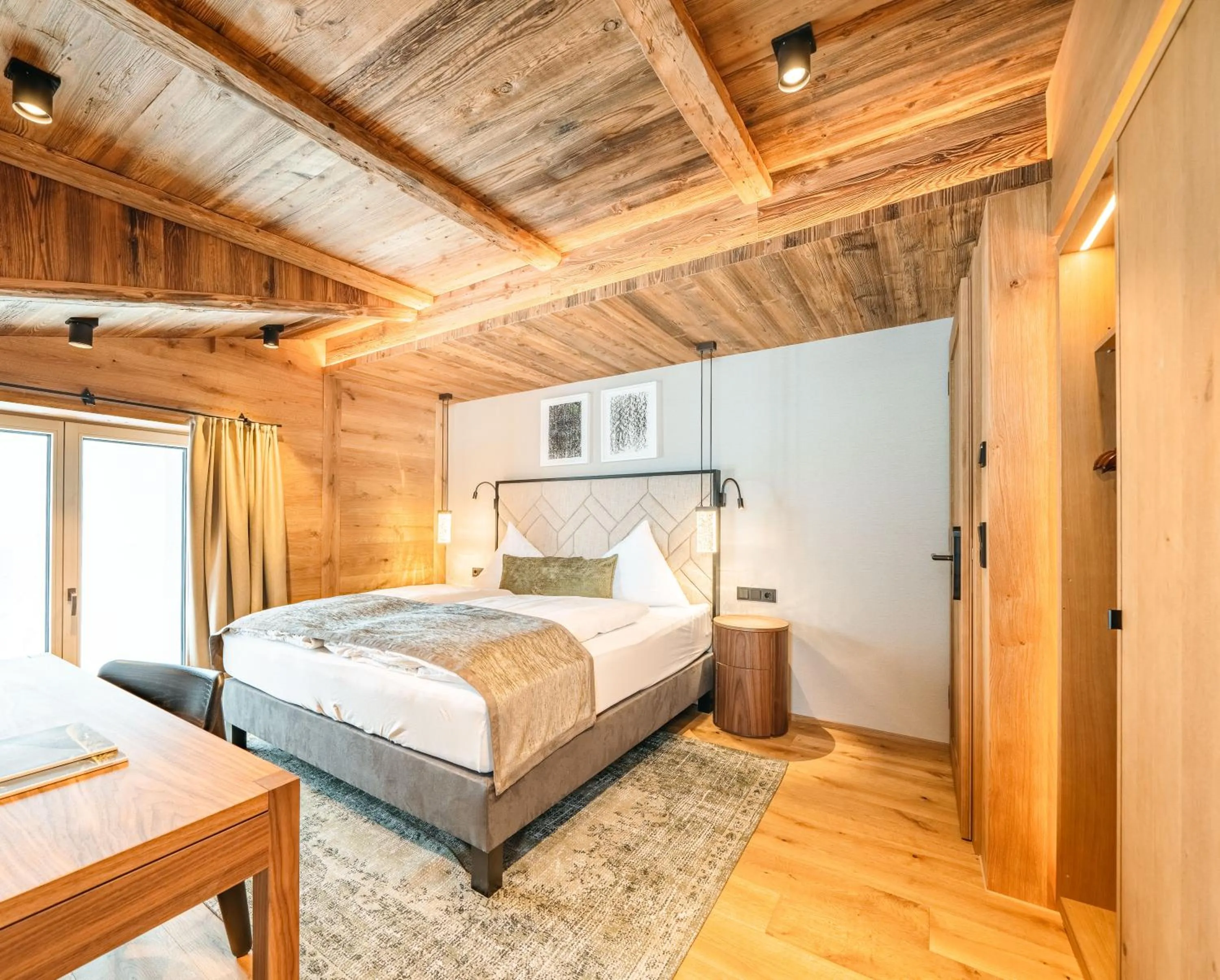 Photo of the whole room, Bed in Hotel Maiensee