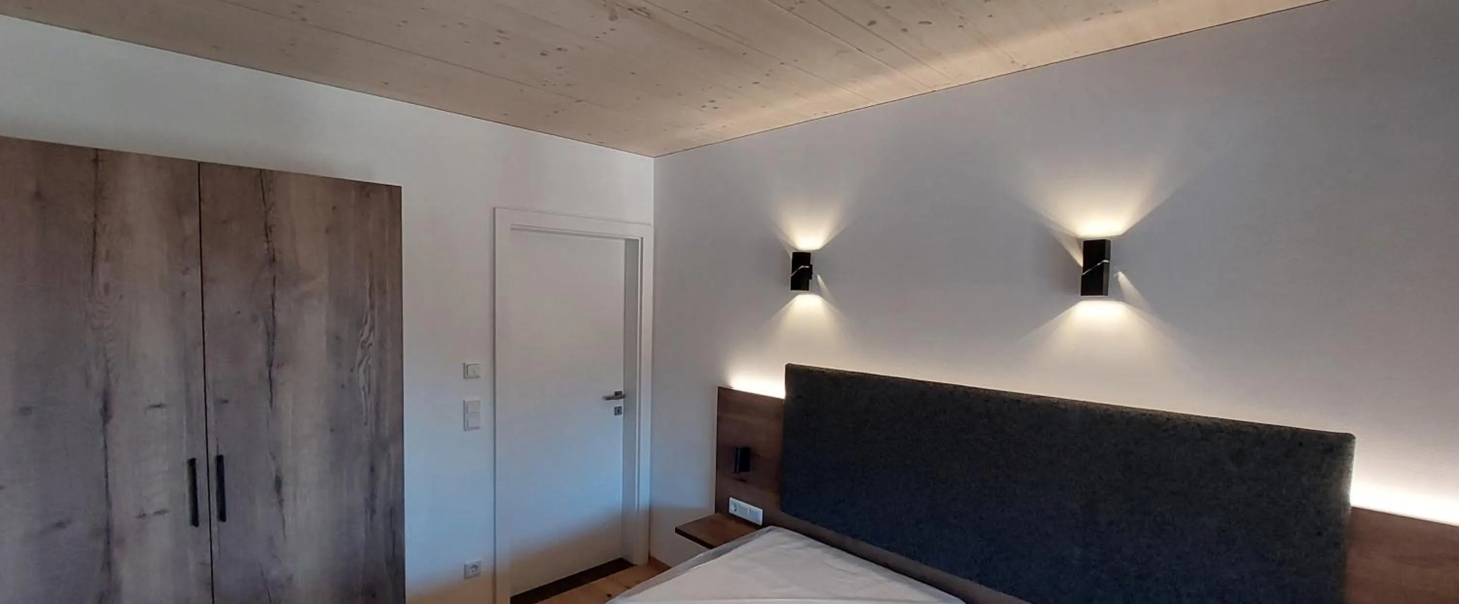 Bed in Pension Irlingerhof