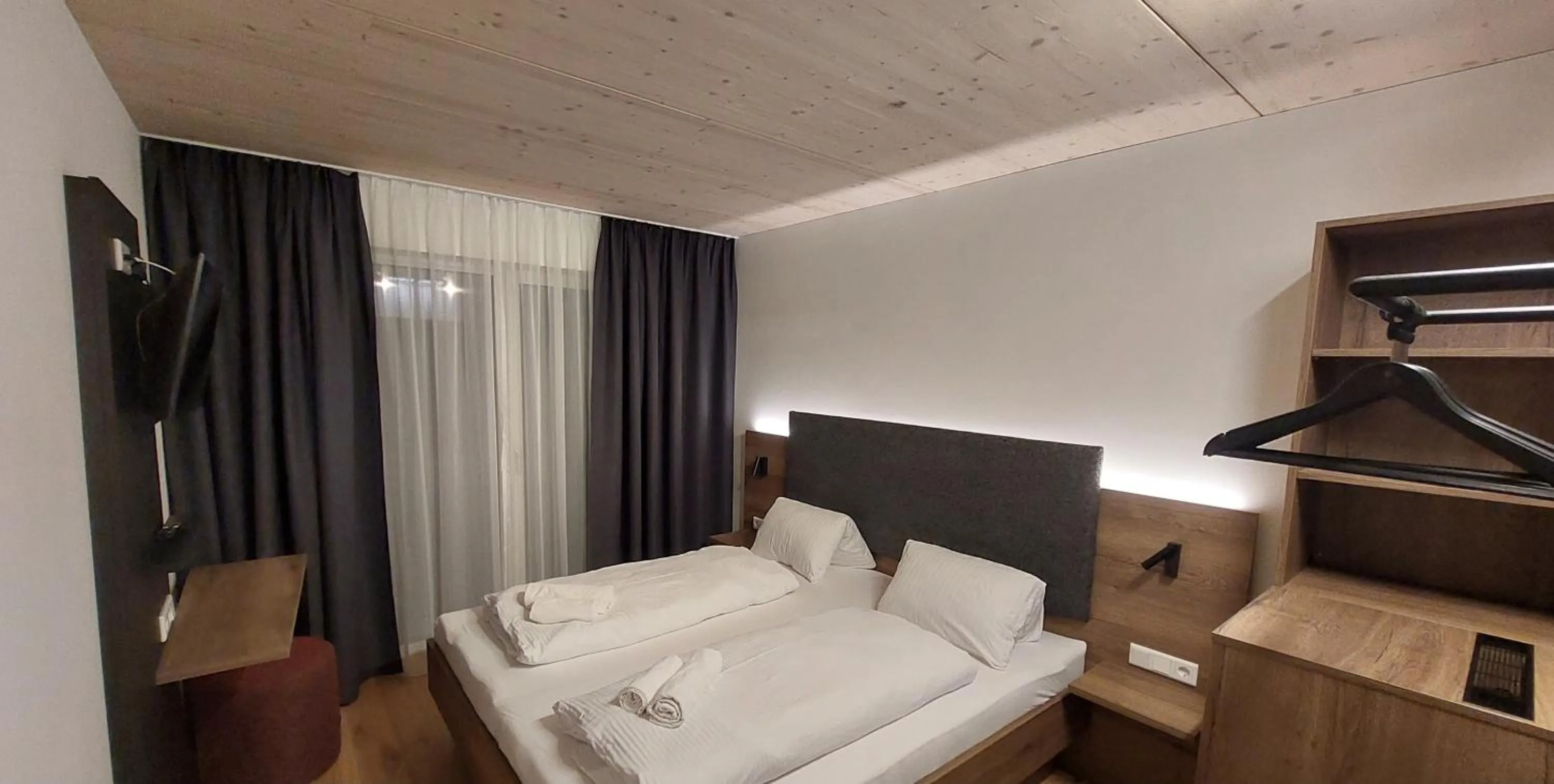 Bed in Pension Irlingerhof