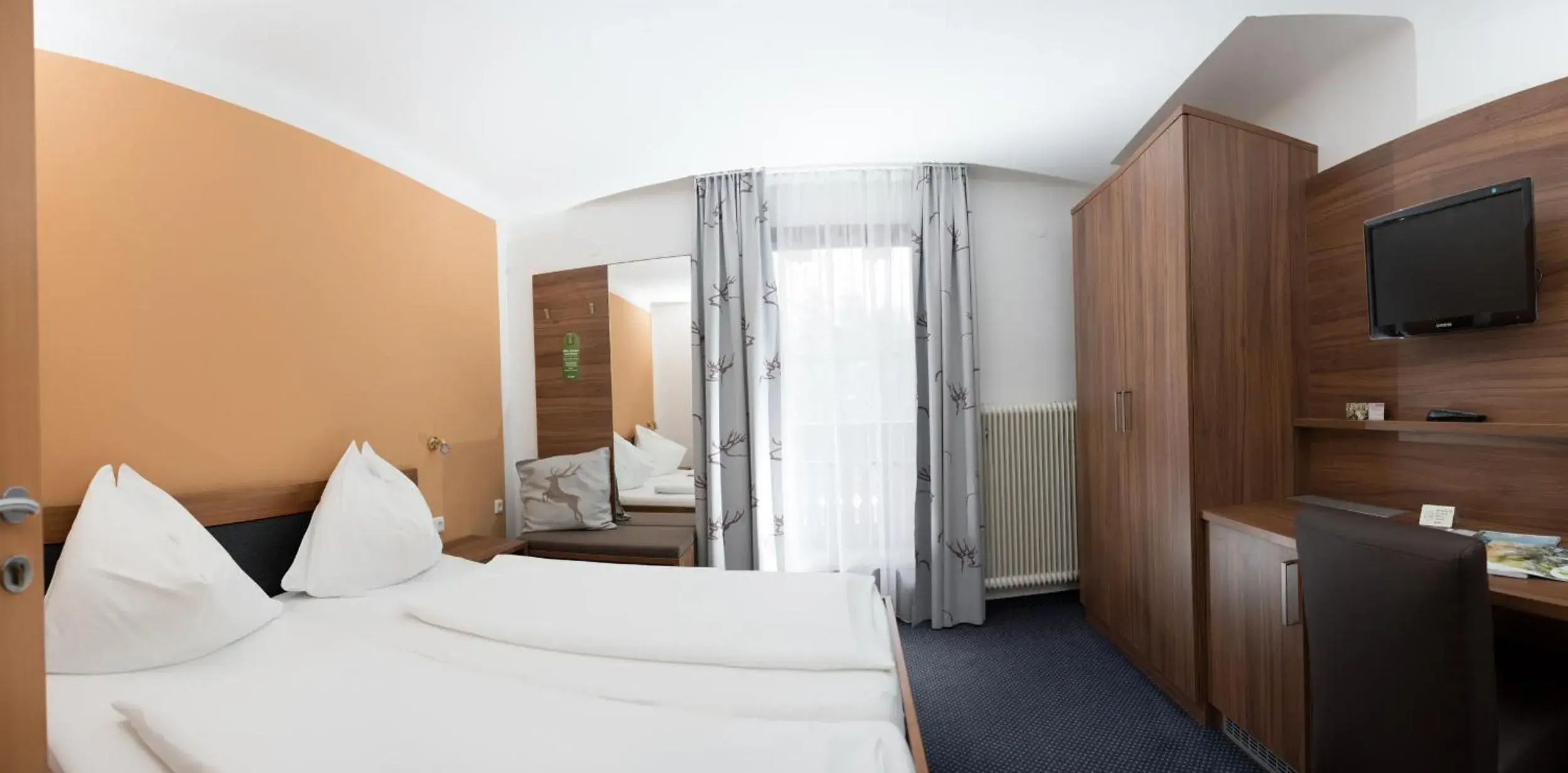 Double Room - single occupancy in Pension Irlingerhof Double Room - single occupancy in Pension Irlingerhof
