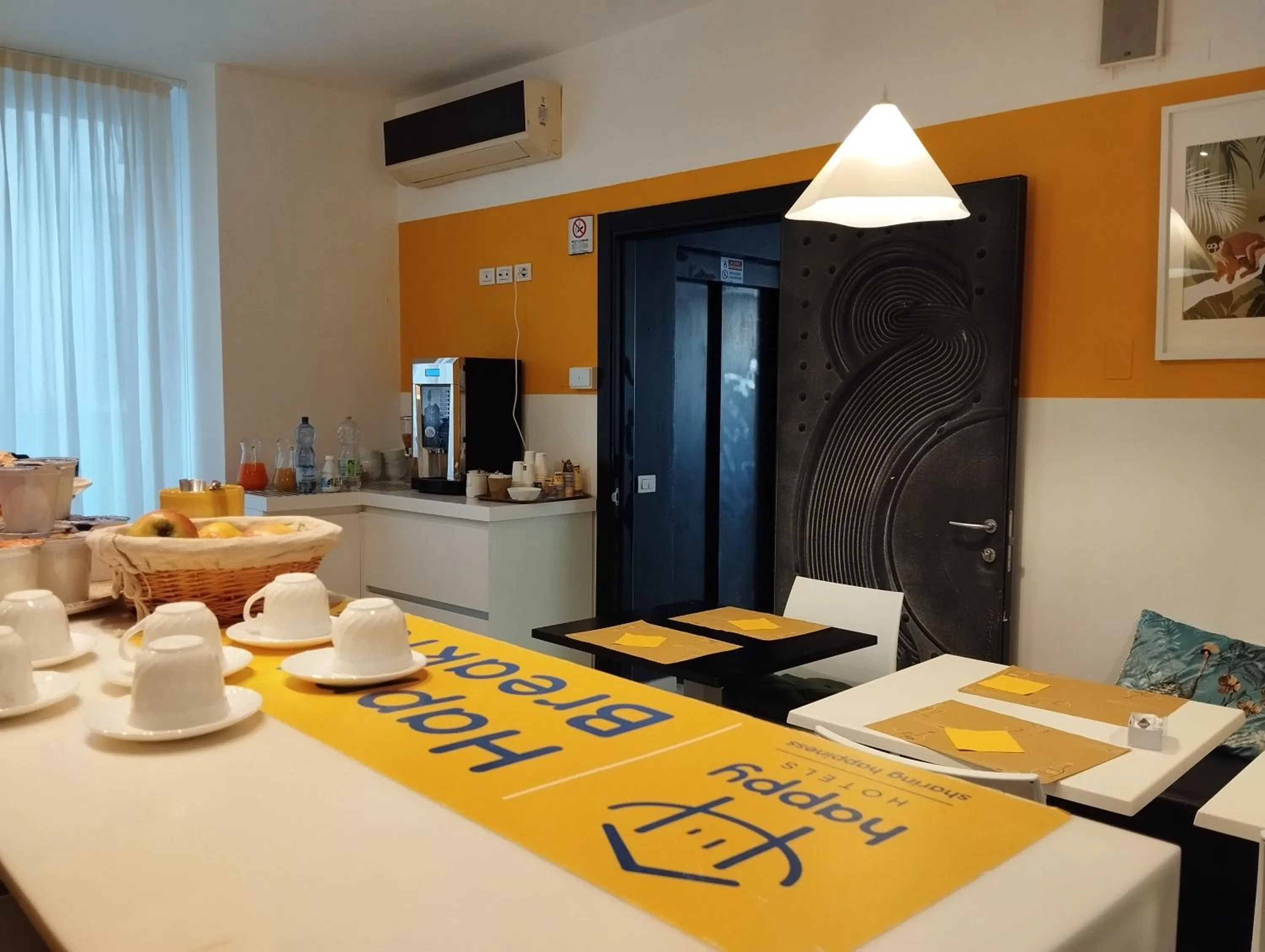 Breakfast in Happy Hotel Atelier Gardone Riviera Centro & Spa