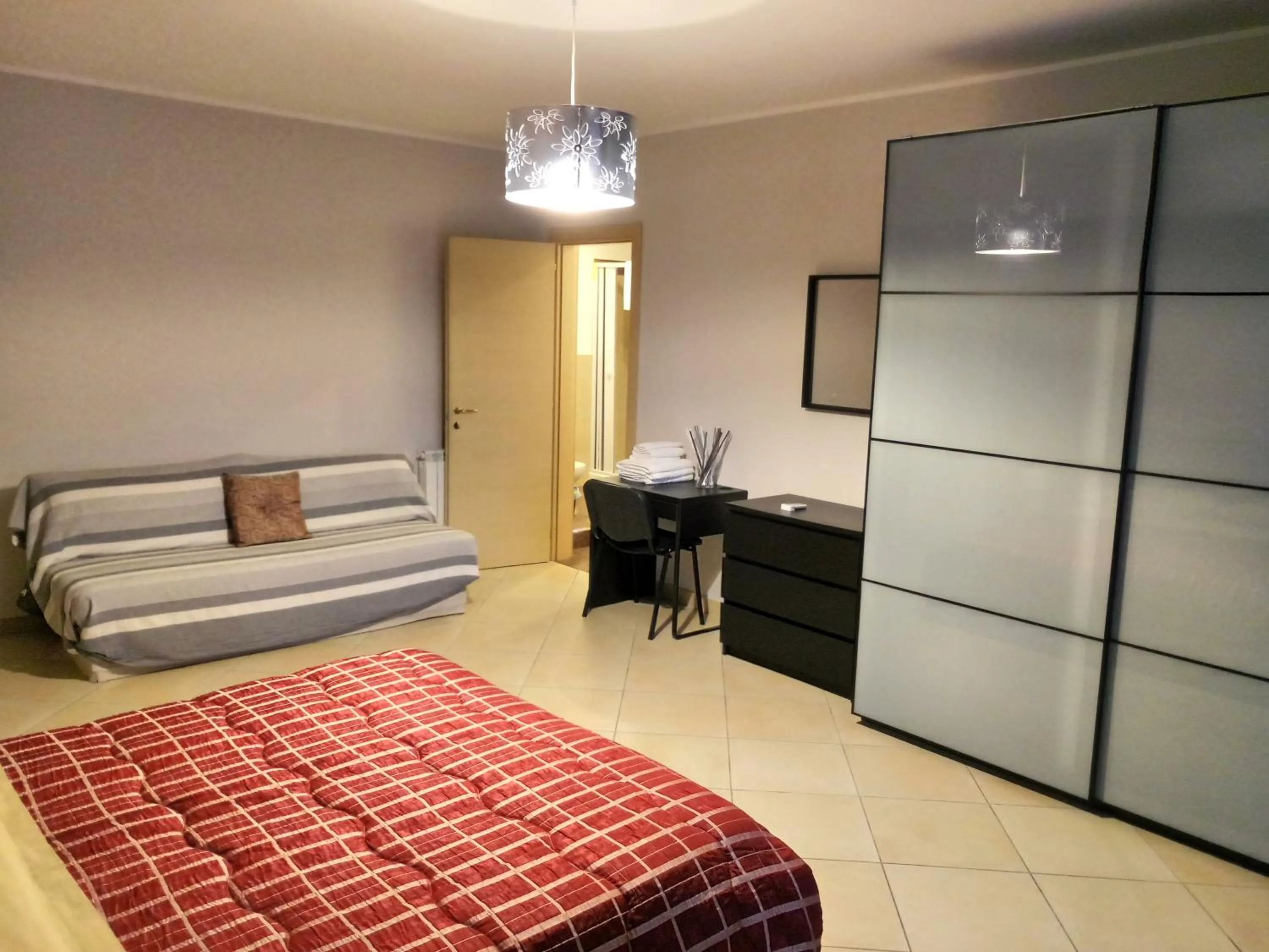 Photo of the whole room, Bed in Villa Feluchia Tra Il Mare E Il Vulcano