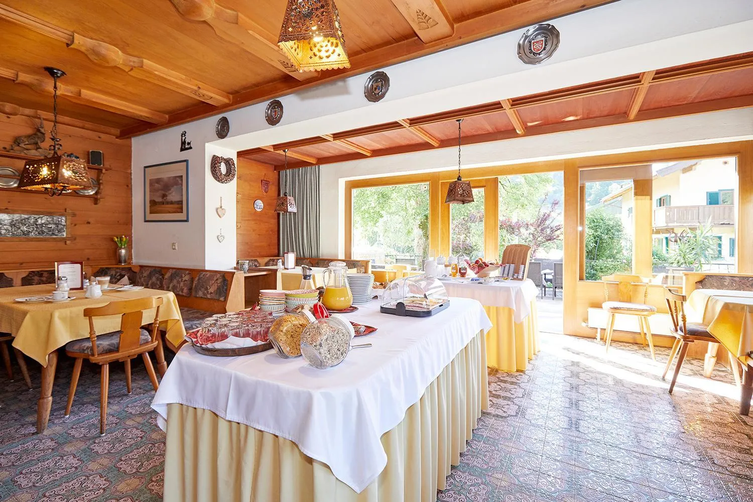 Continental breakfast in Appartements Strobl