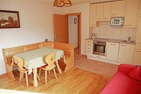 Kitchen or kitchenette in Appartements Strobl