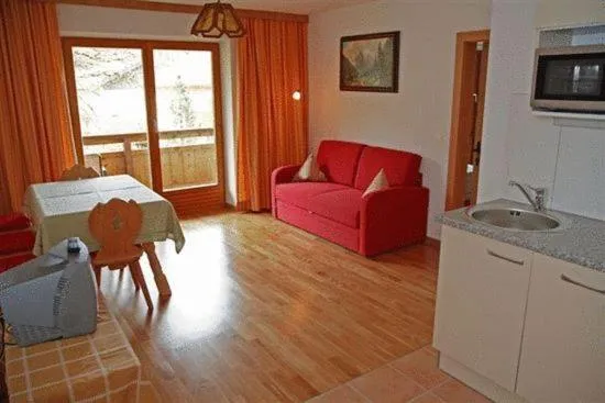 Kitchen or kitchenette in Appartements Strobl