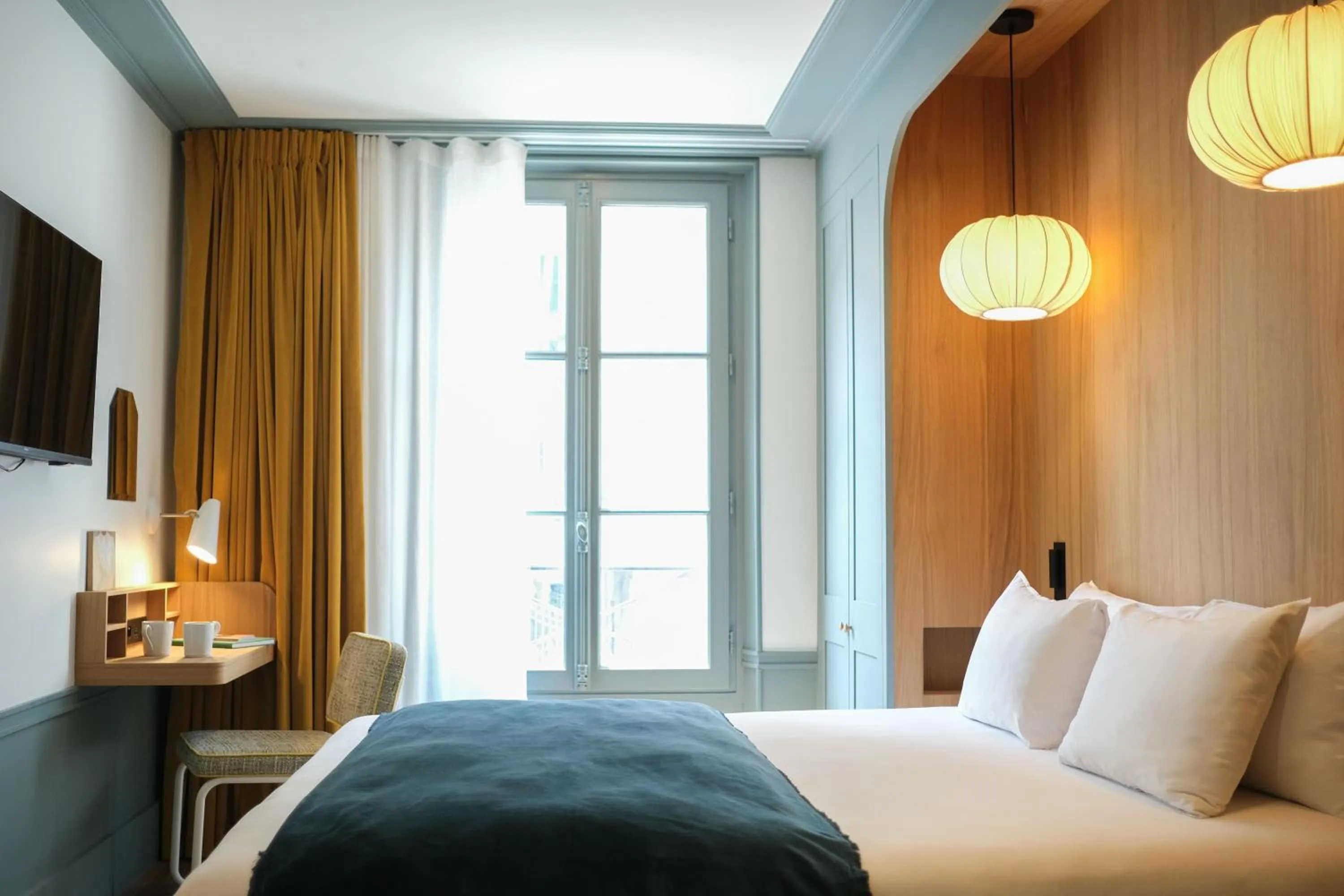 Bed in Hôtel Casimir