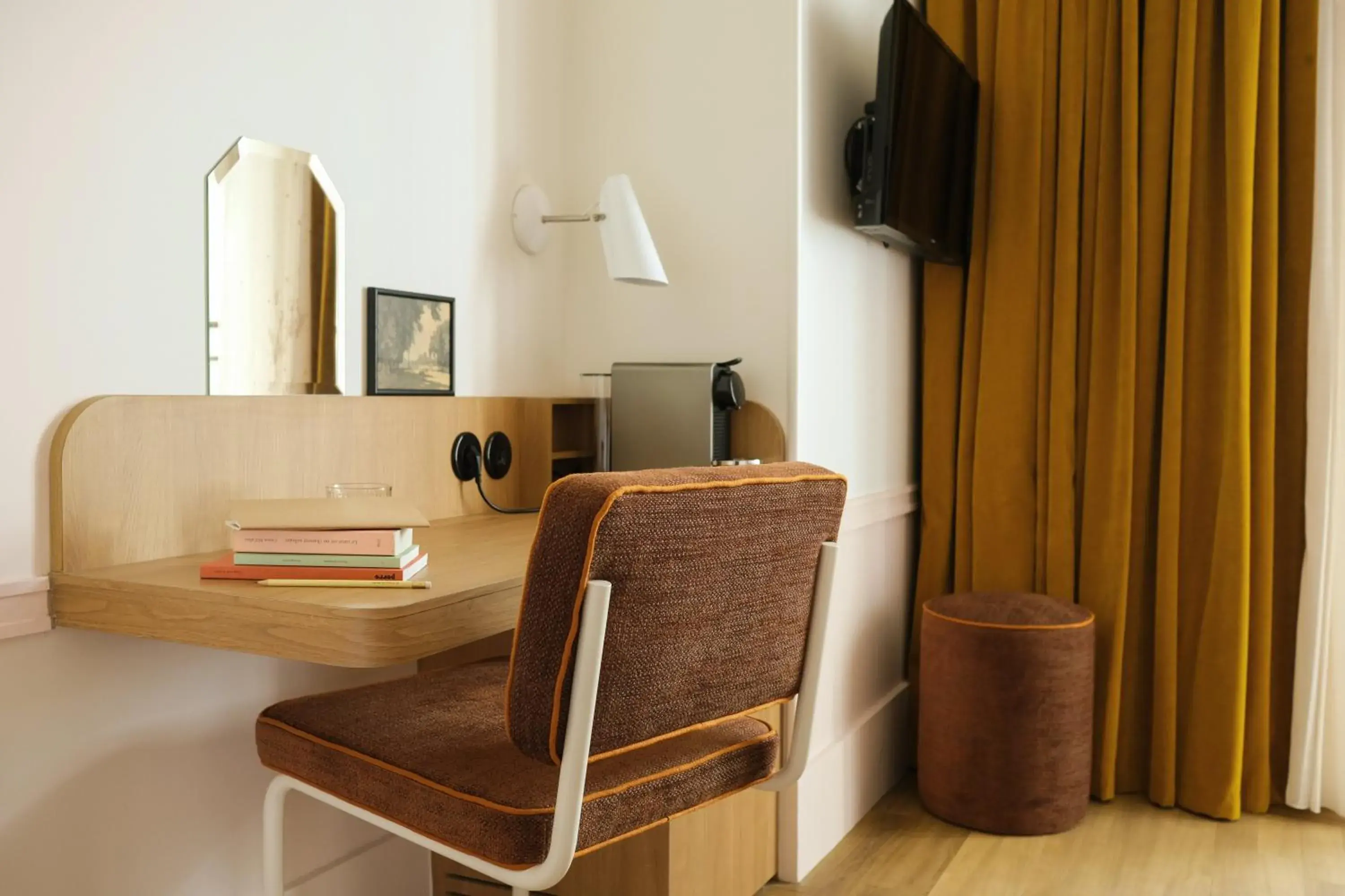 Bedroom in Hôtel Casimir Bedroom in Hôtel Casimir