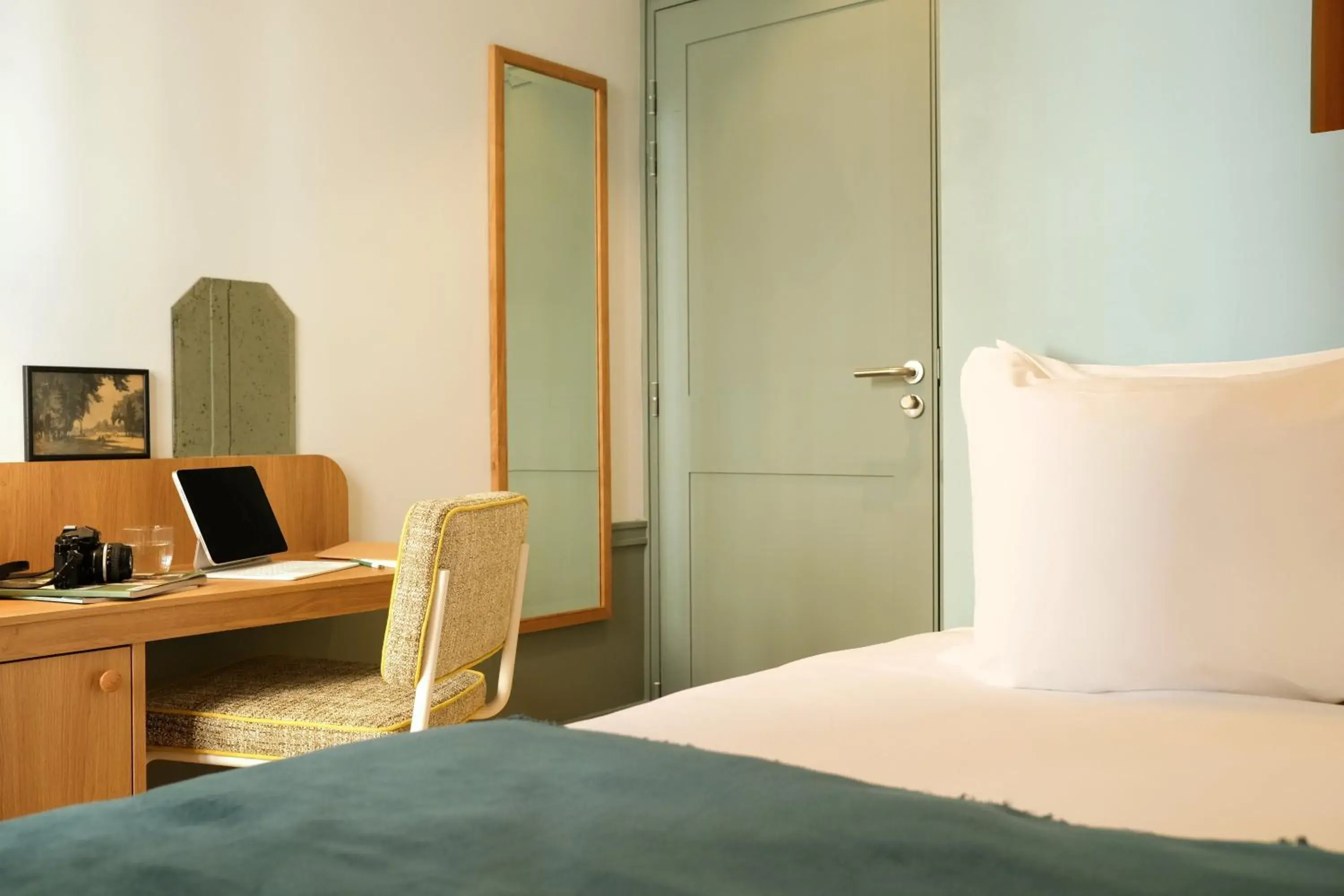 Bedroom, Bed in Hôtel Casimir Bedroom, Bed in Hôtel Casimir