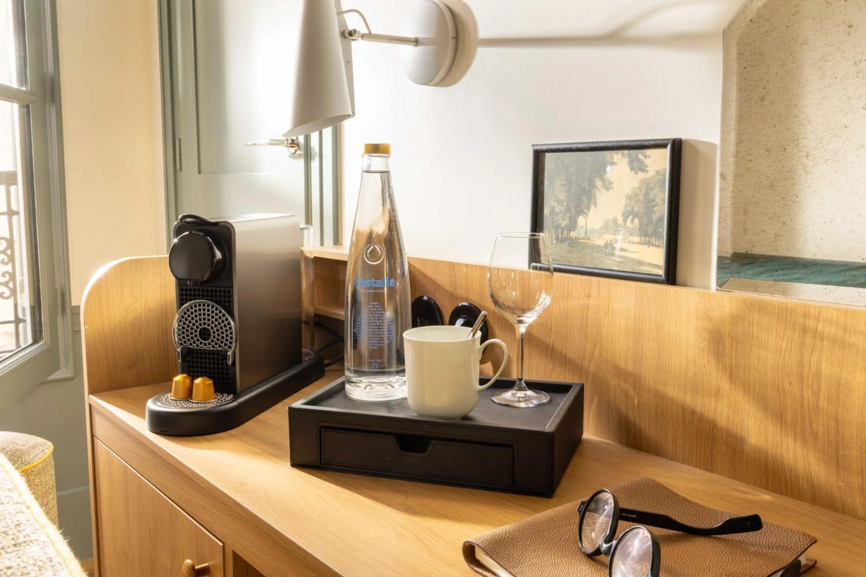 Food and drinks in Hôtel Casimir