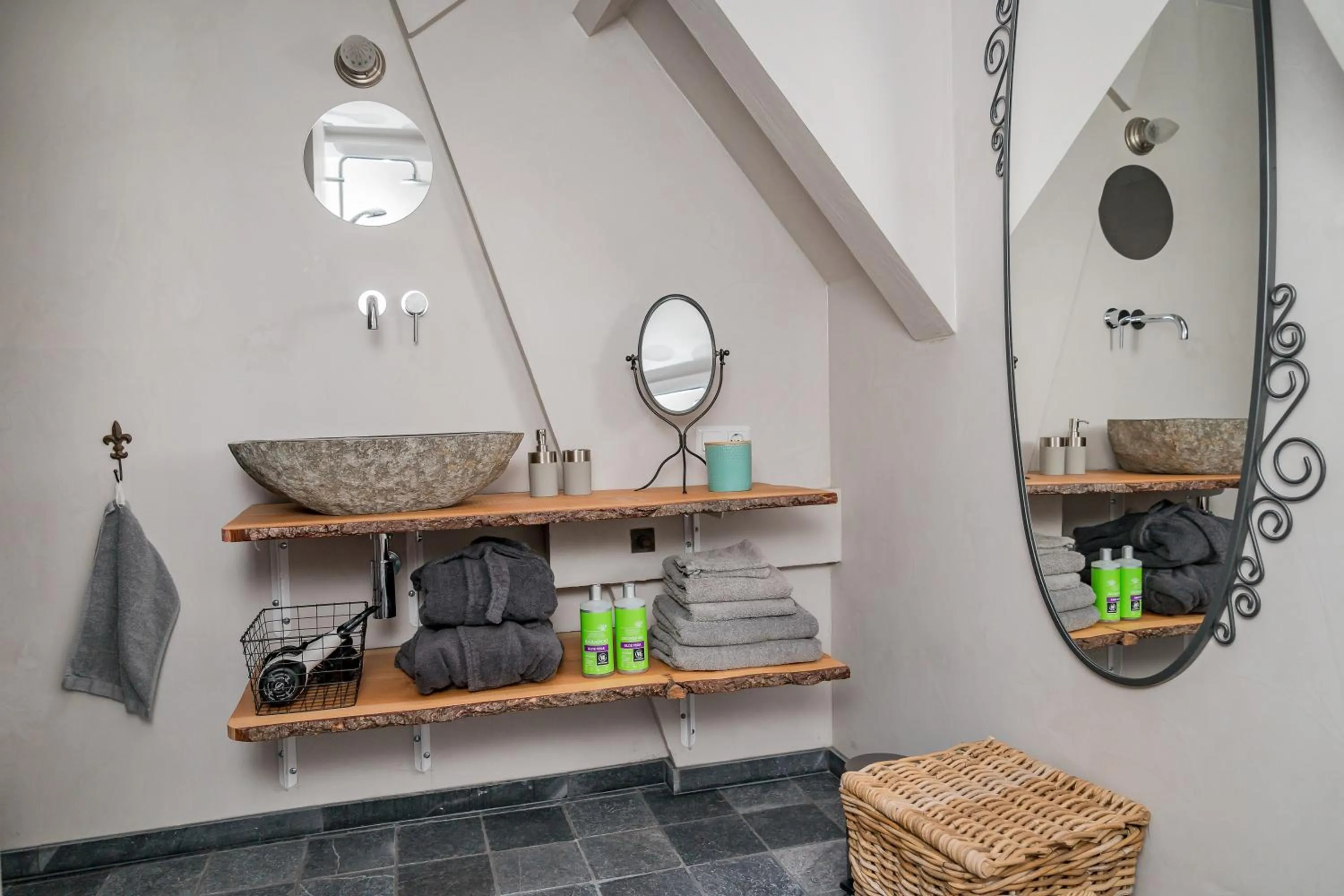 Bathroom in De Verwennerie