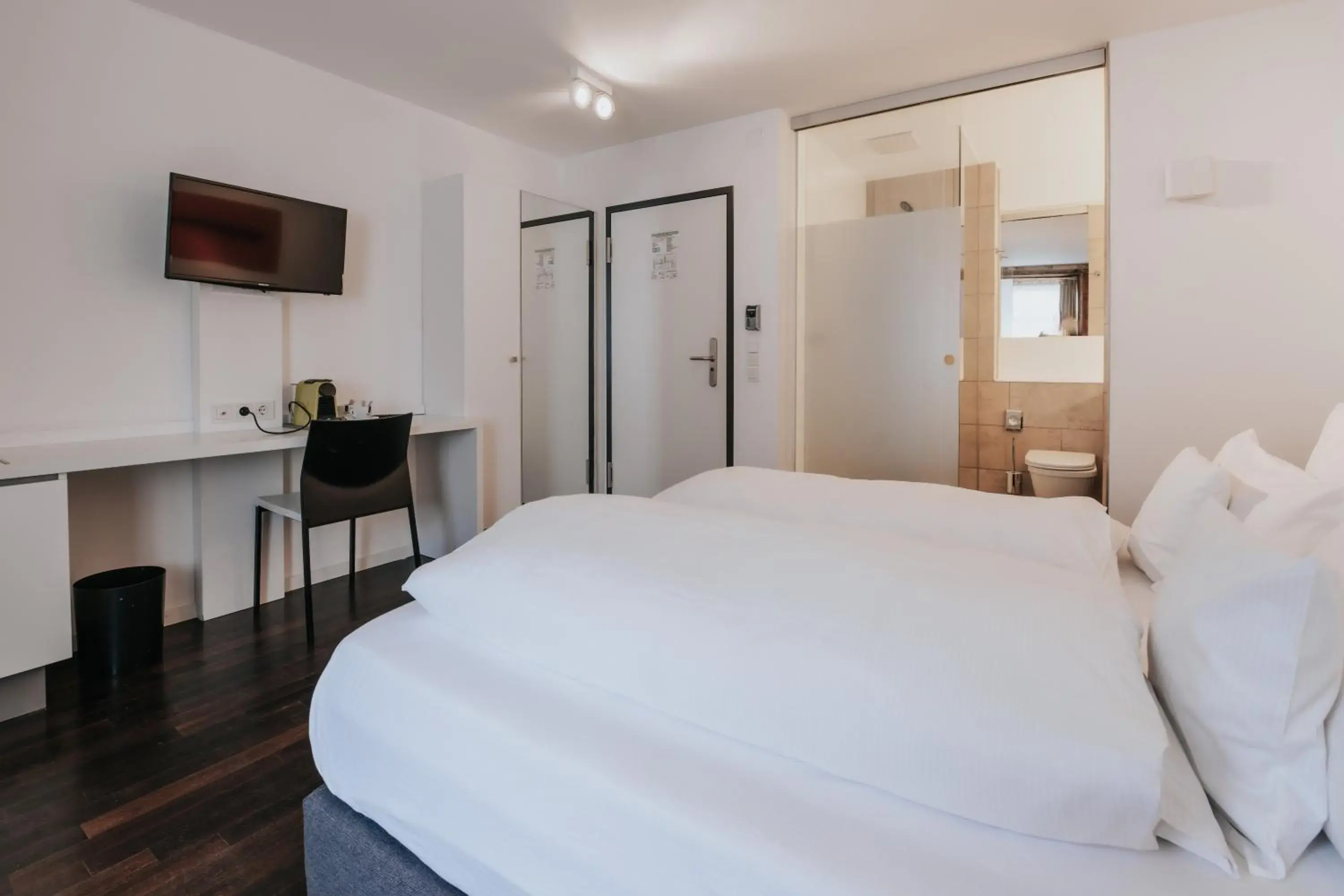 Double Room in Design Hotel & Restaurant Löwen Double Room in Design Hotel & Restaurant Löwen