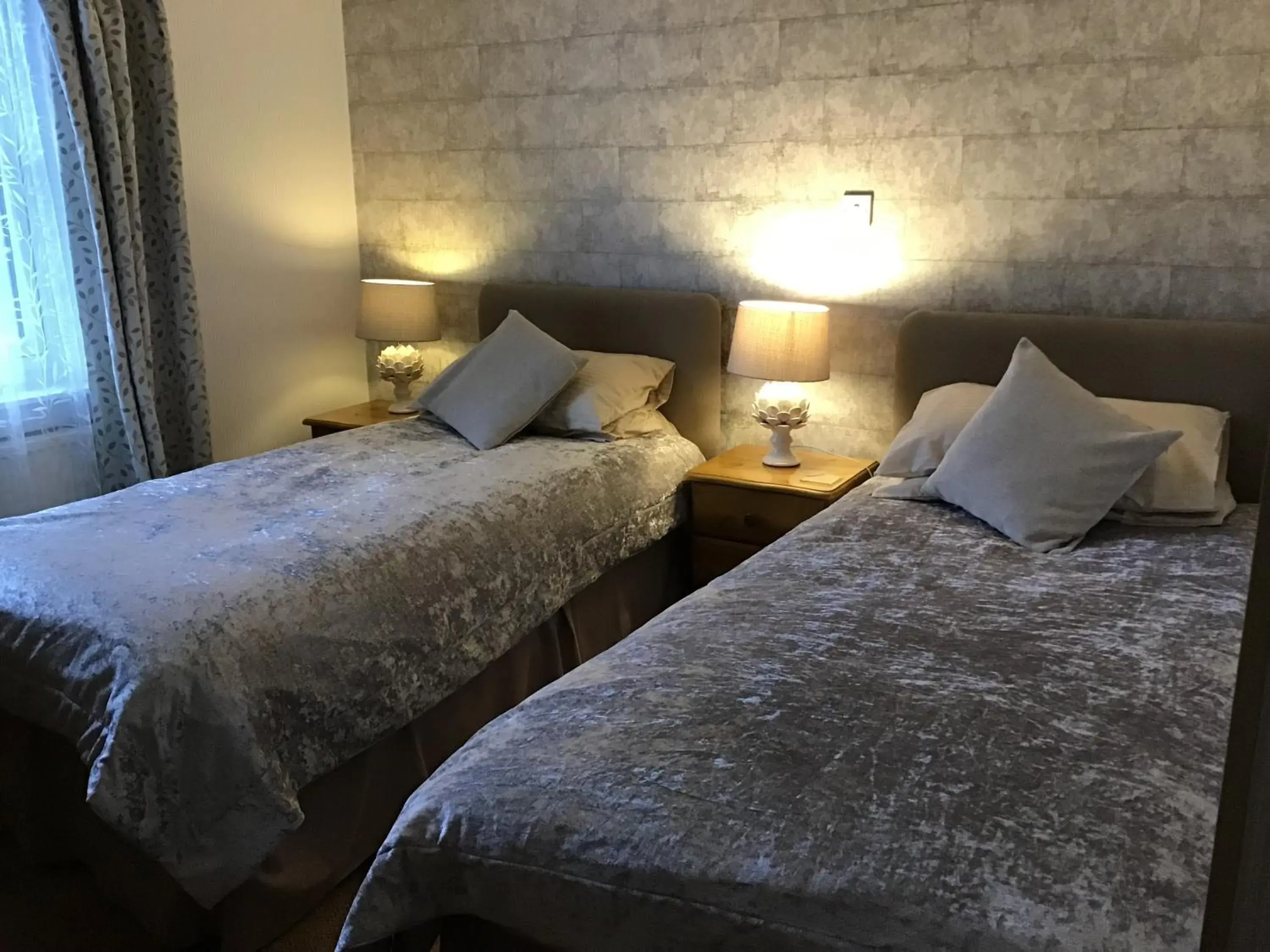 Twin Room - single occupancy in The Old Inn Twin Room - single occupancy in The Old Inn