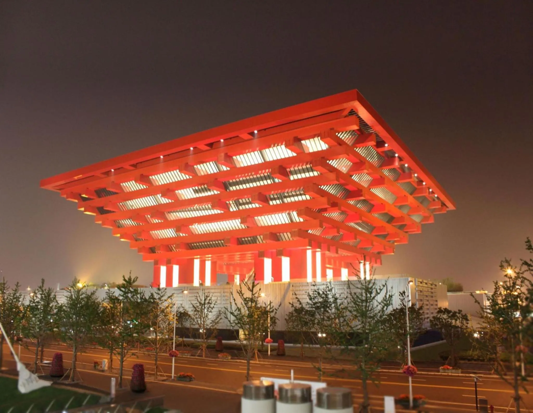 Nearby landmark in InterContinental Shanghai Expo by IHG - Huangpu Riverview, 3KM to the Bund & Lujiazui, Near 2 Major Exhibition Centers, Onsite Currency Exchange