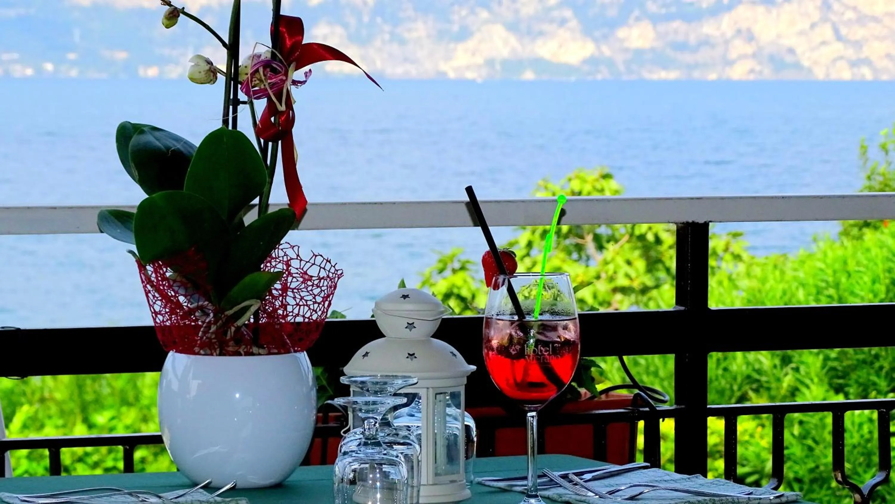 Lounge or bar in Hotel Merano