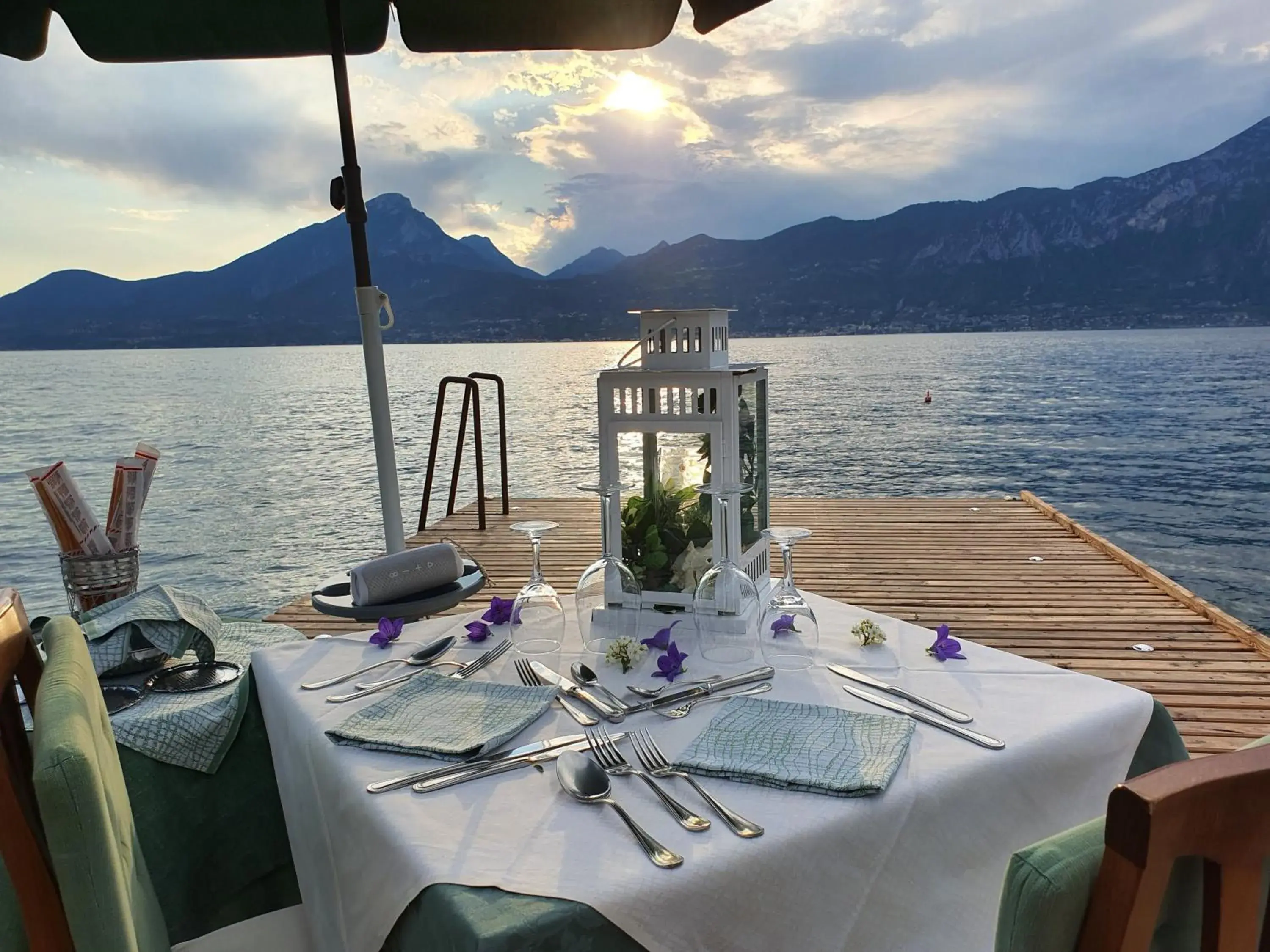 Restaurant/Places to Eat in Hotel Merano