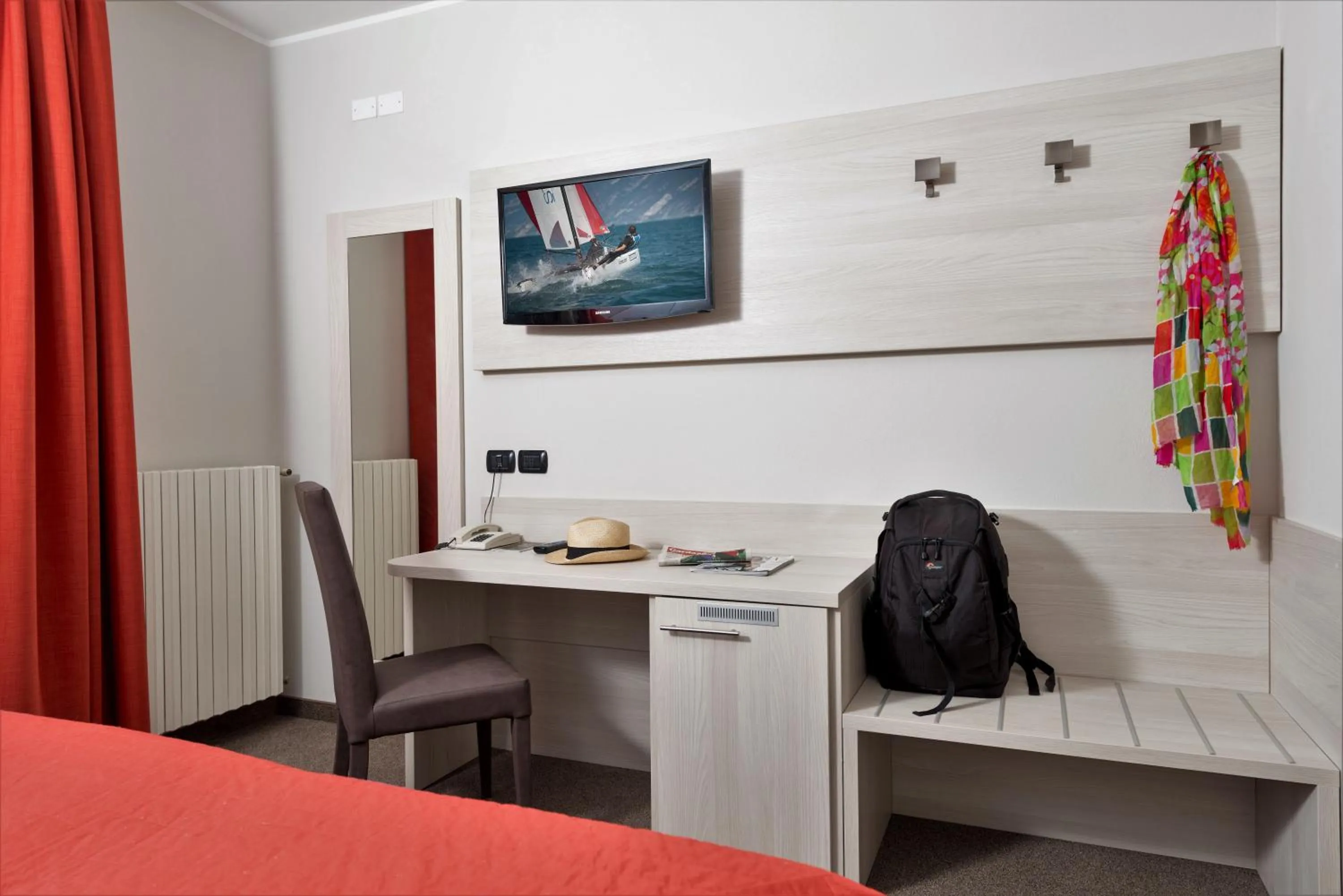 TV and multimedia in Hotel Catullo