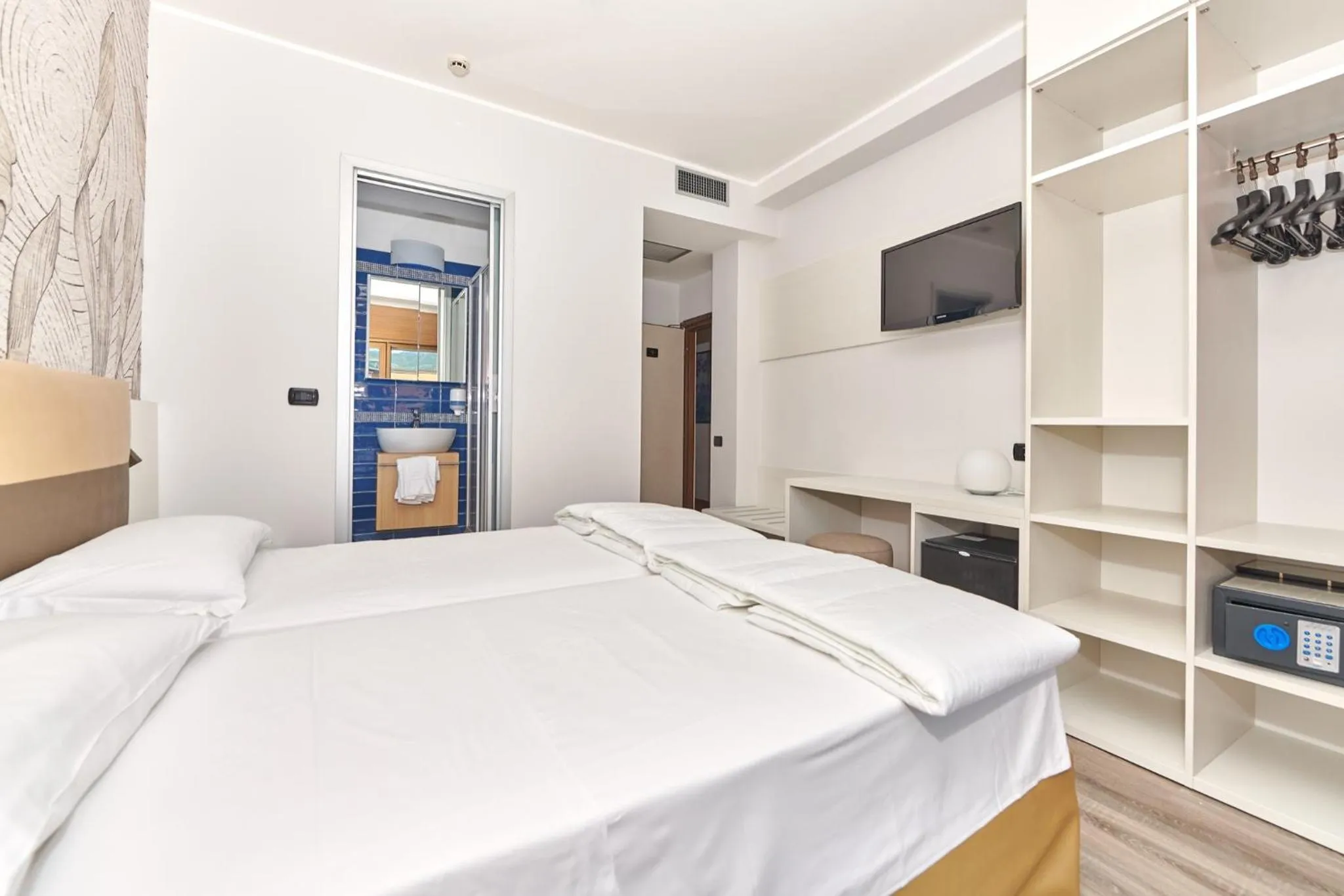 Bedroom, Bed in Hotel Catullo