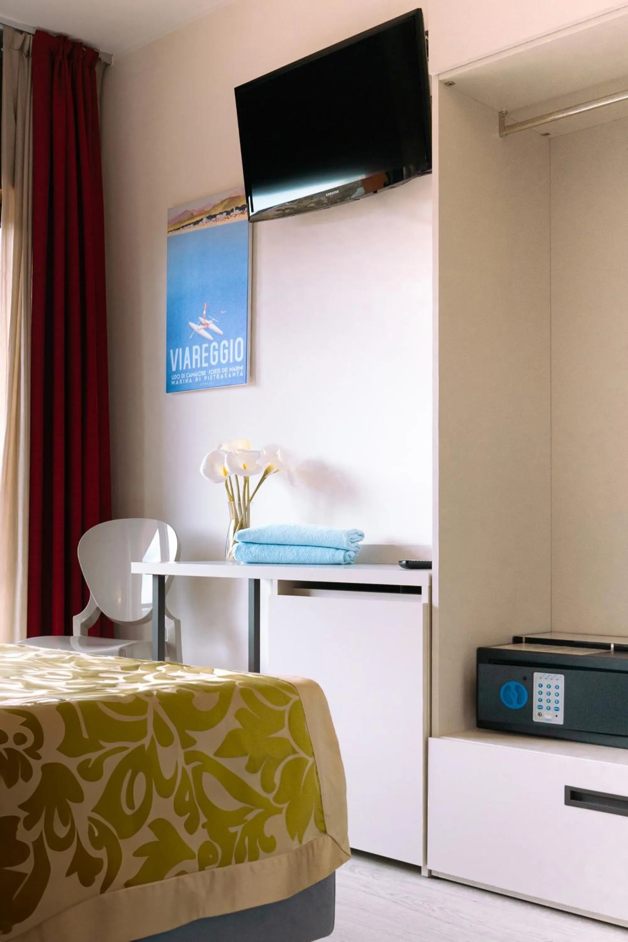 TV and multimedia in Hotel Catullo