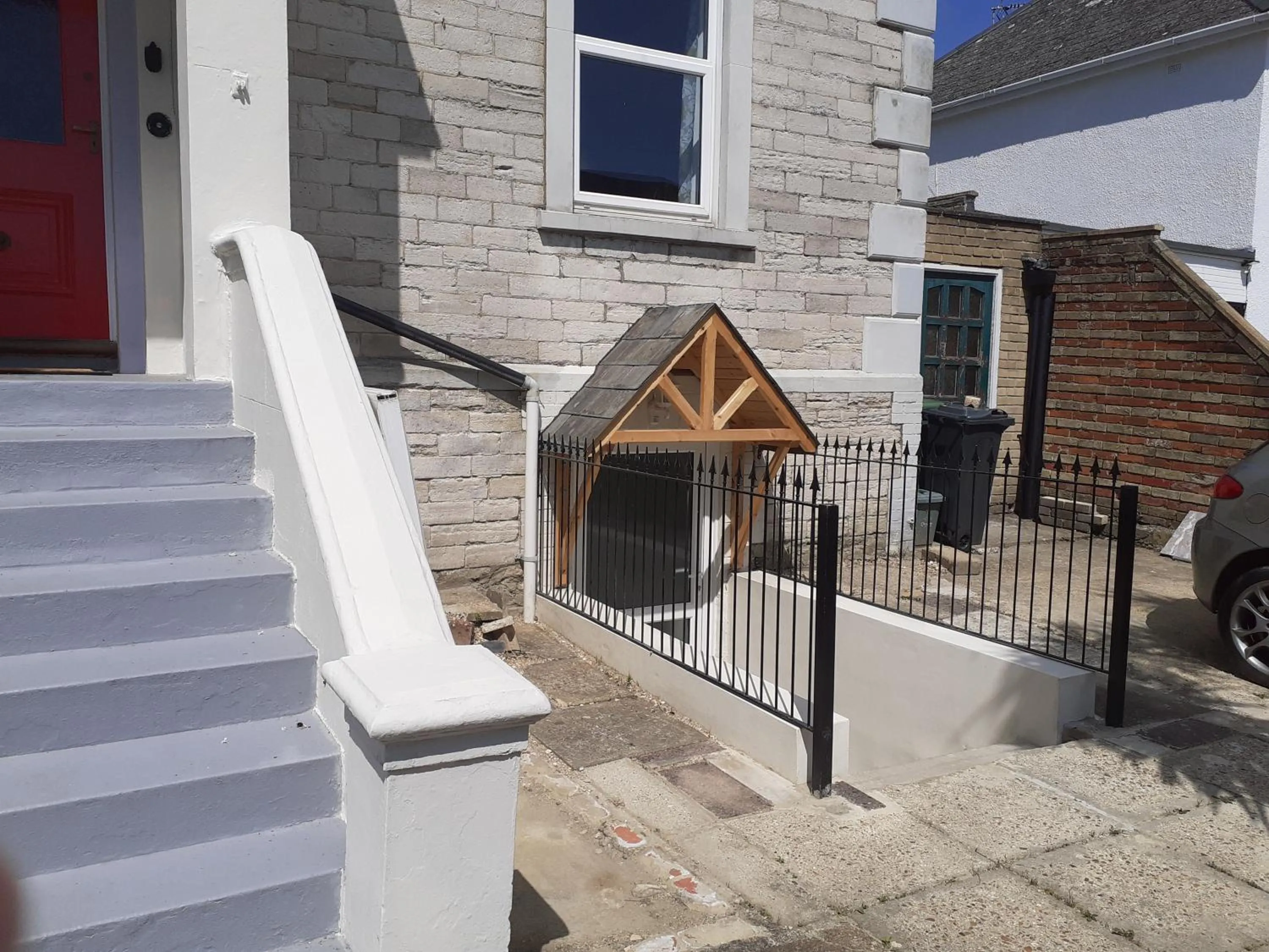 Facade/entrance in Grantham House