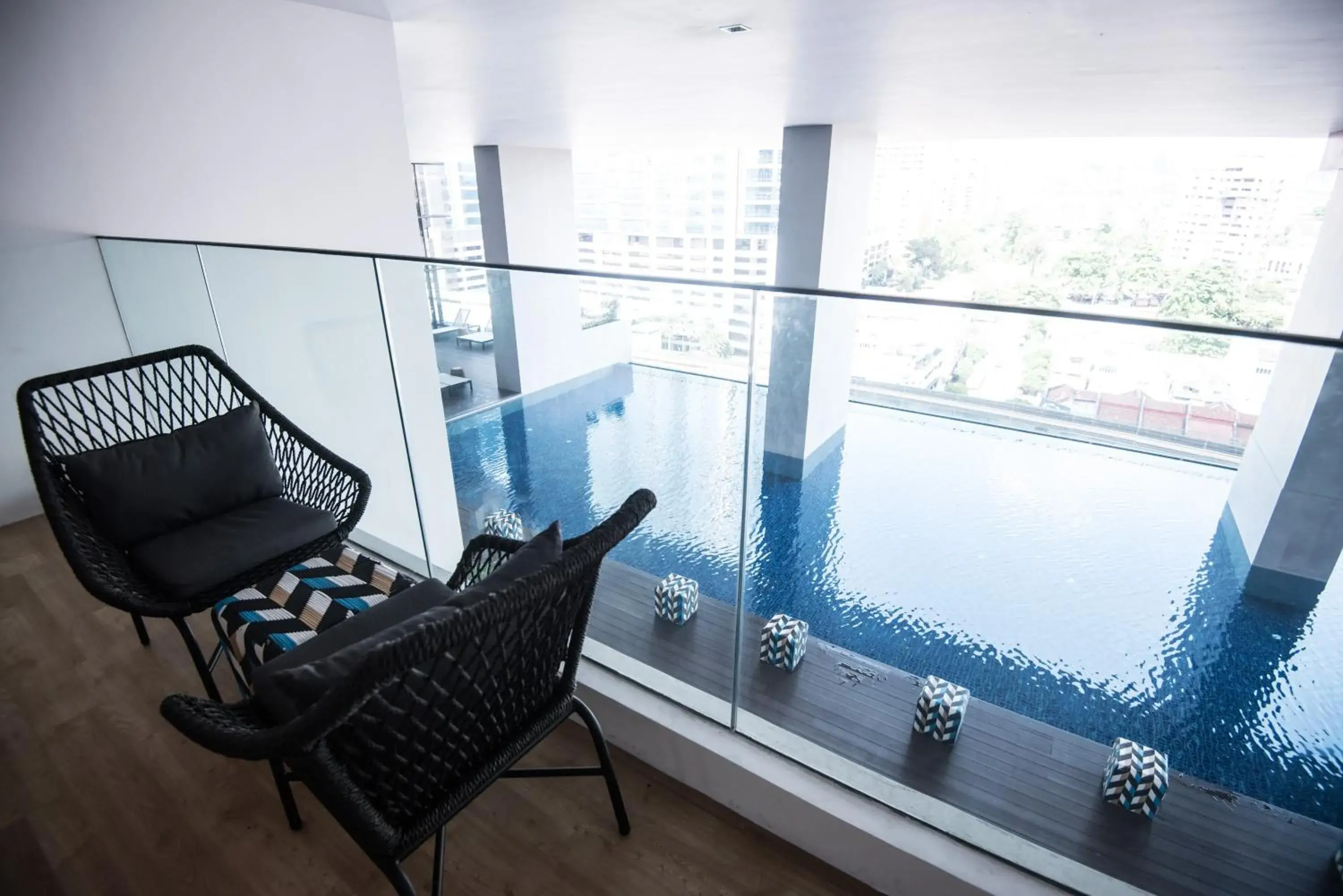 Swimming pool in KL Sentral Bangsar Suites (EST) by Luxury Suites Asia Swimming pool in KL Sentral Bangsar Suites (EST) by Luxury Suites Asia
