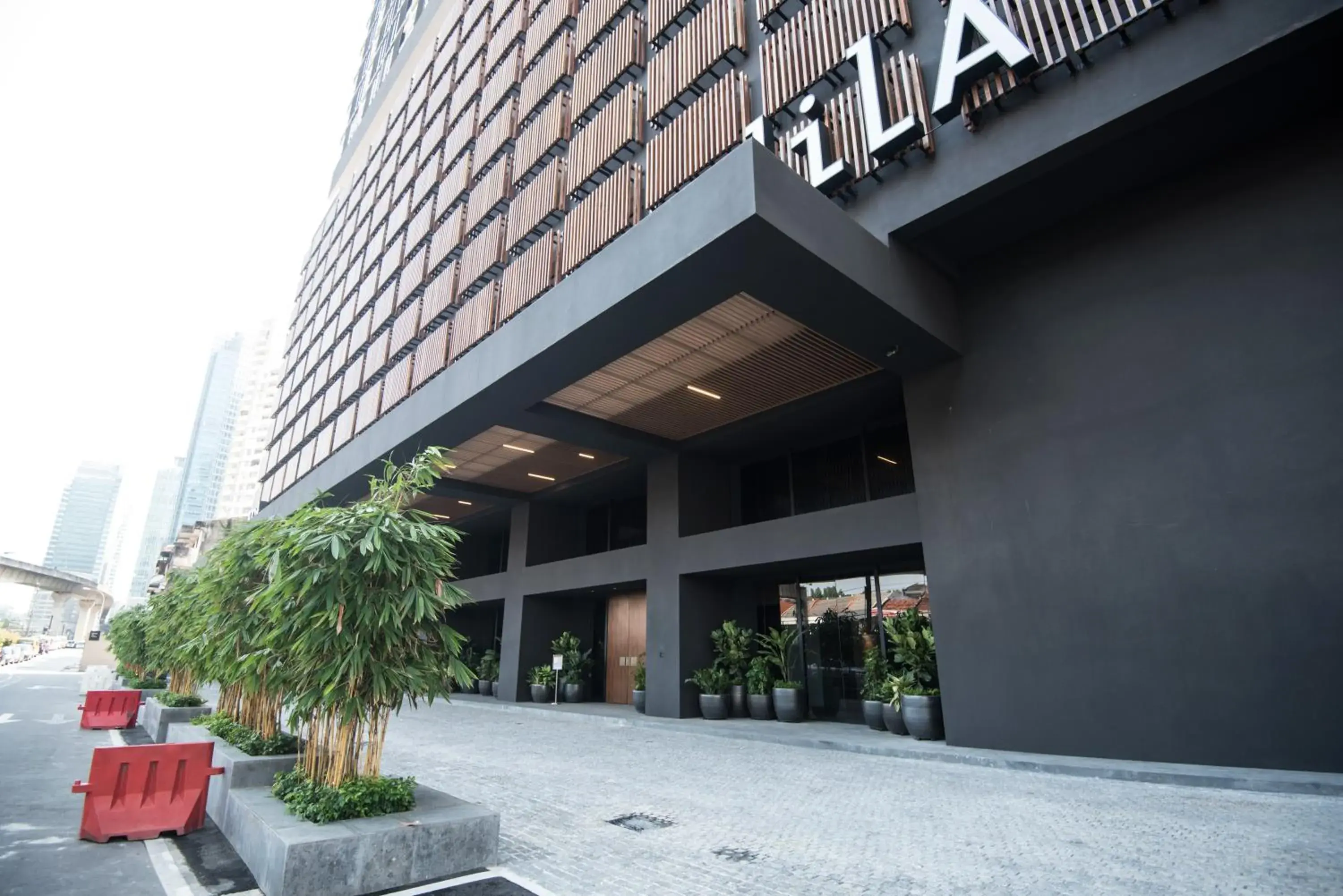 Facade/entrance in KL Sentral Bangsar Suites (EST) by Luxury Suites Asia Facade/entrance in KL Sentral Bangsar Suites (EST) by Luxury Suites Asia