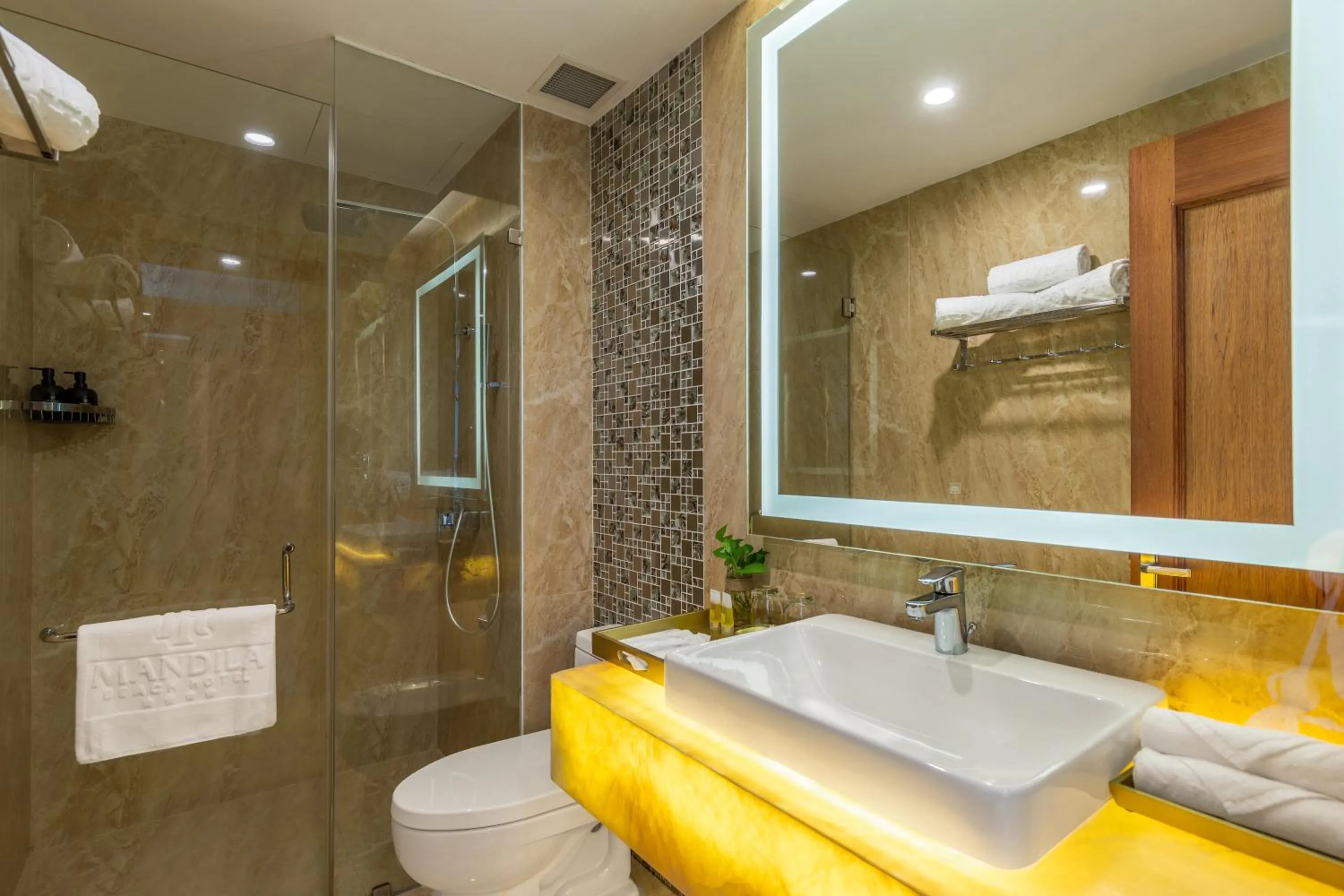 Toilet in Mandila Beach Hotel Danang