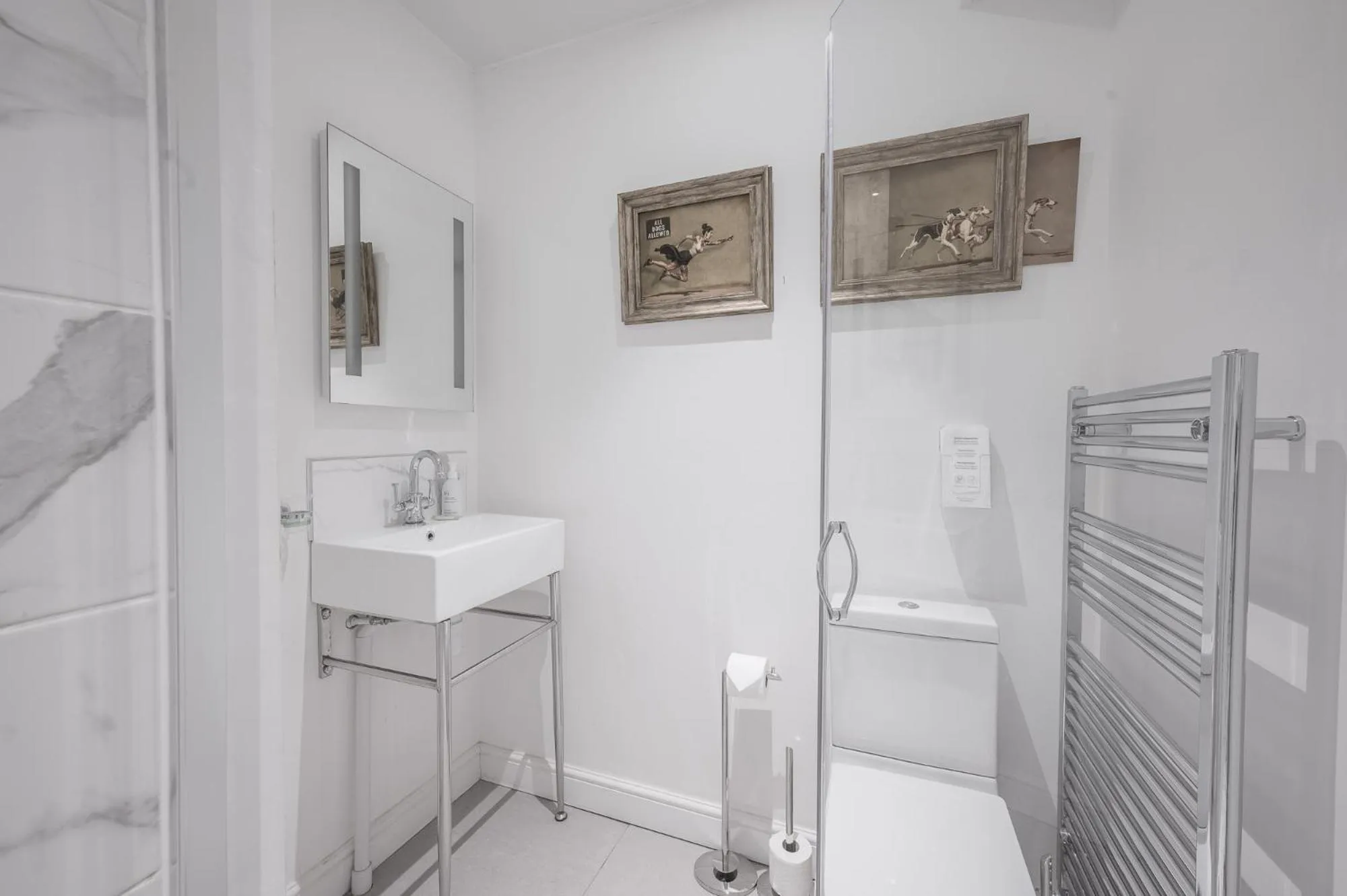 Shower in Latimer House