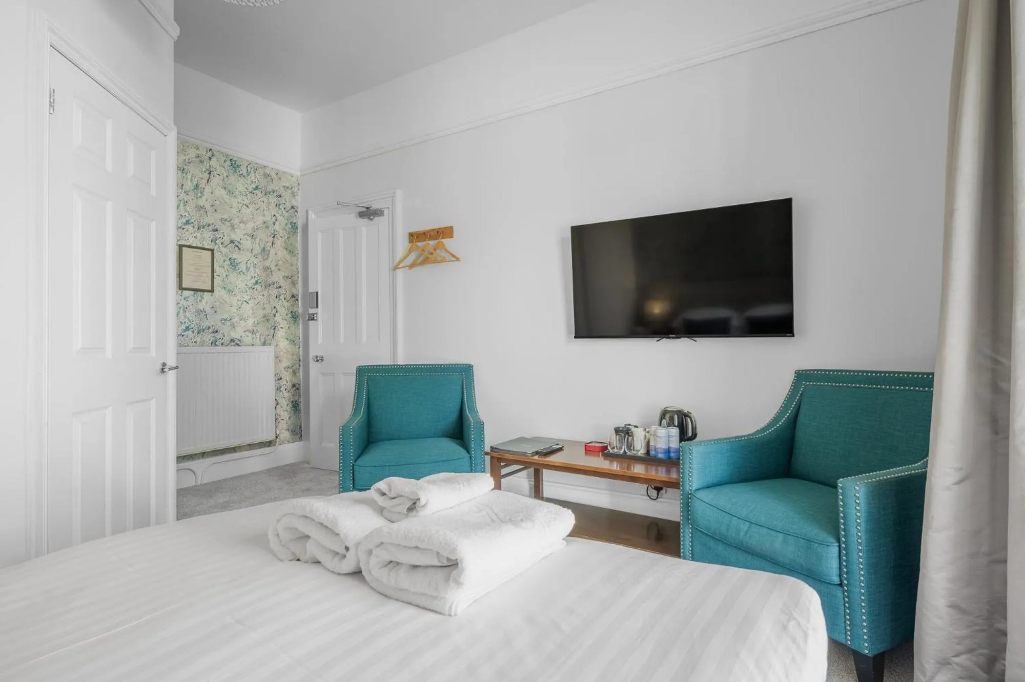 Living room, Bed in Latimer House