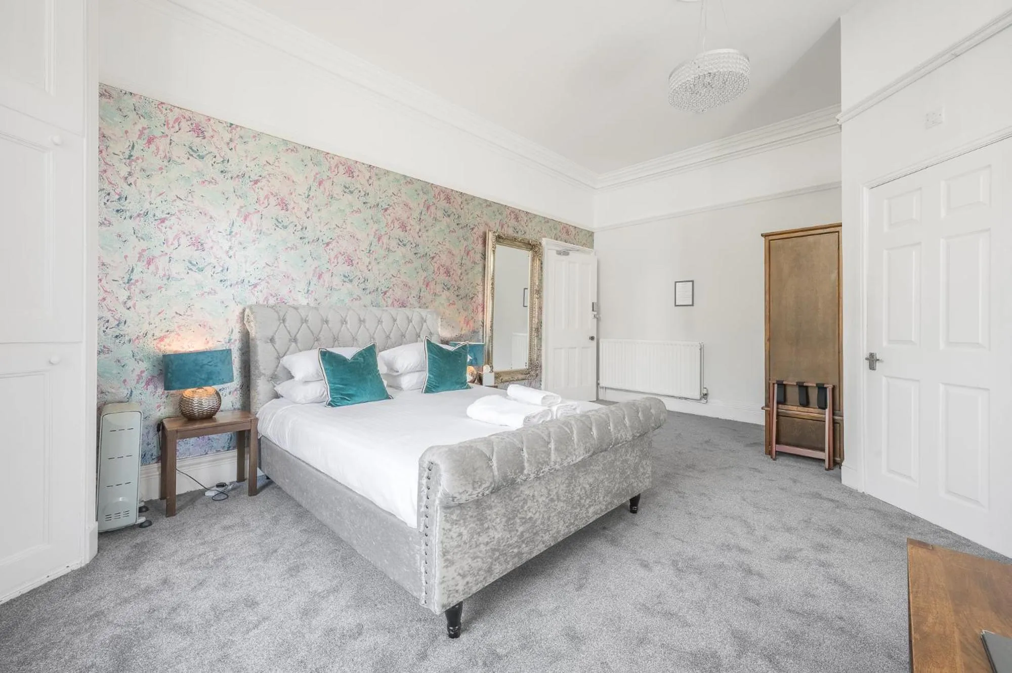 Bedroom, Bed in Latimer House