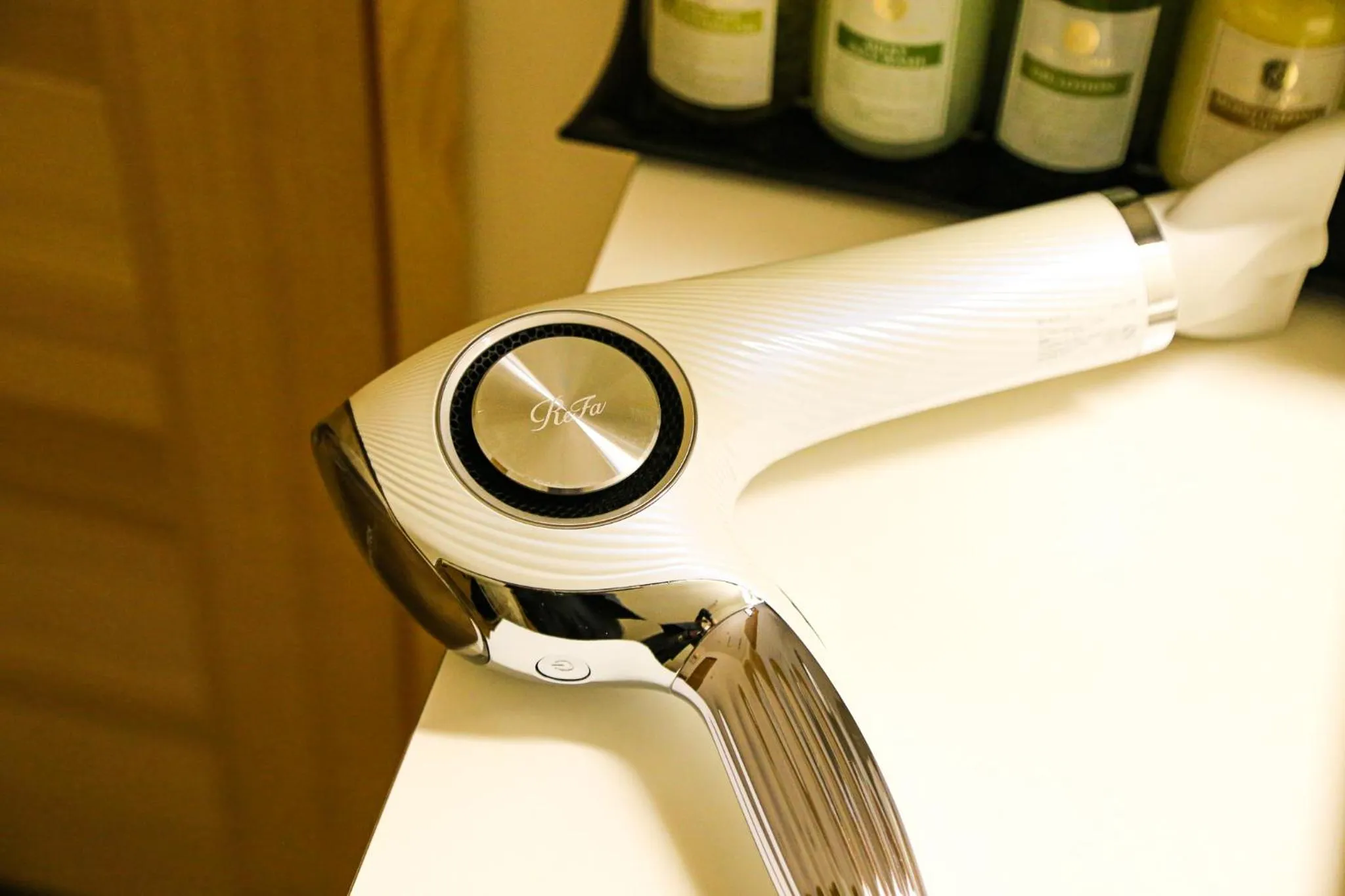 Log Hotel The Maple Lodge